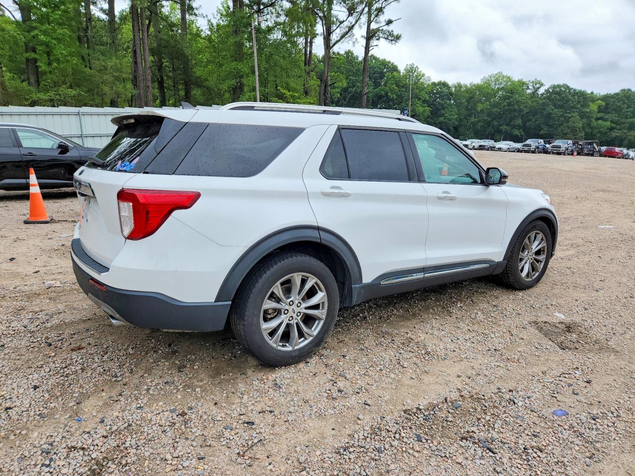 2022 Ford Explorer Limited White vin: 1FMSK7FH9NGA54707