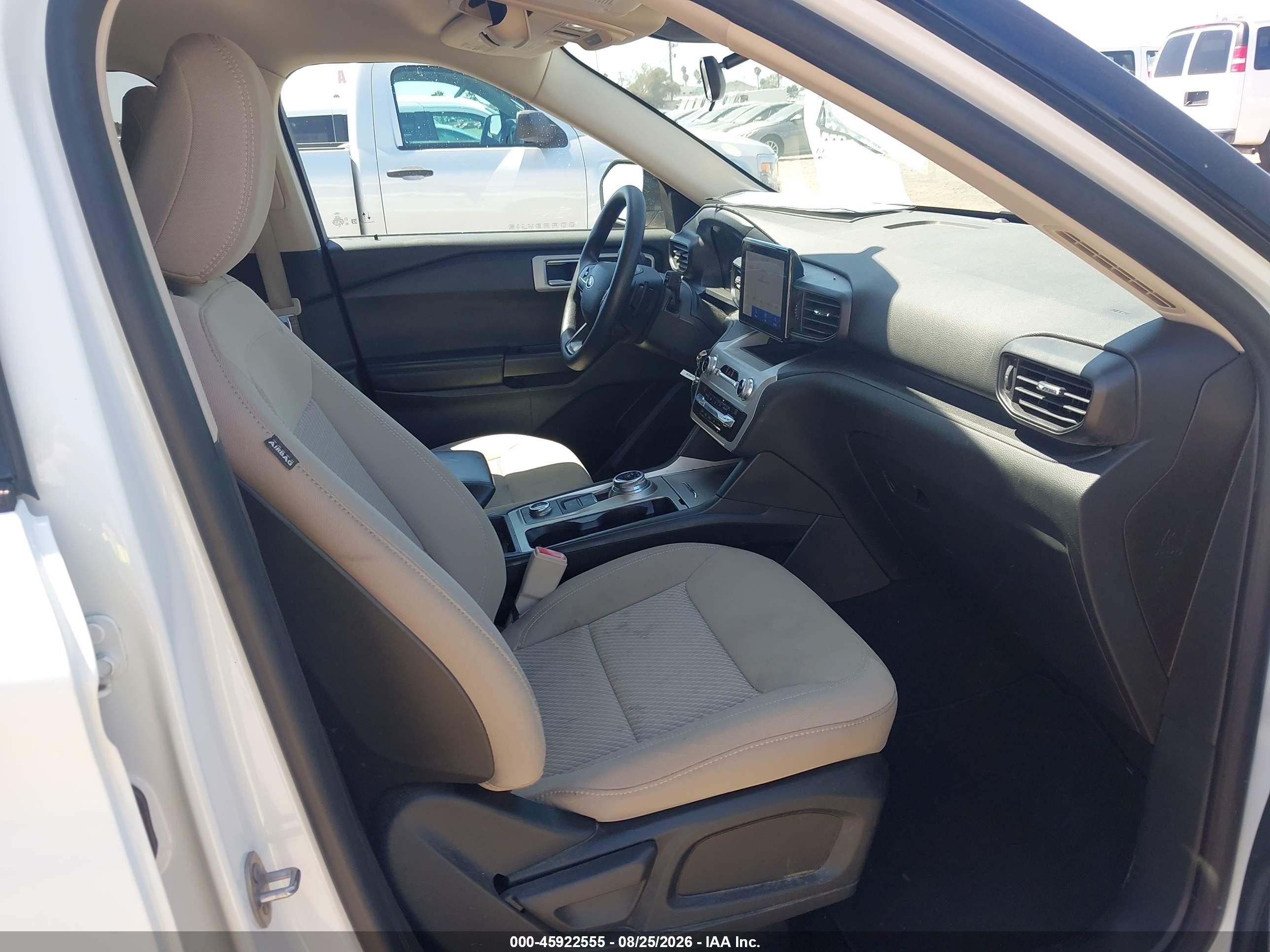 2020 Ford Explorer   Белый vin: 1FMSK8BB2LGC68507