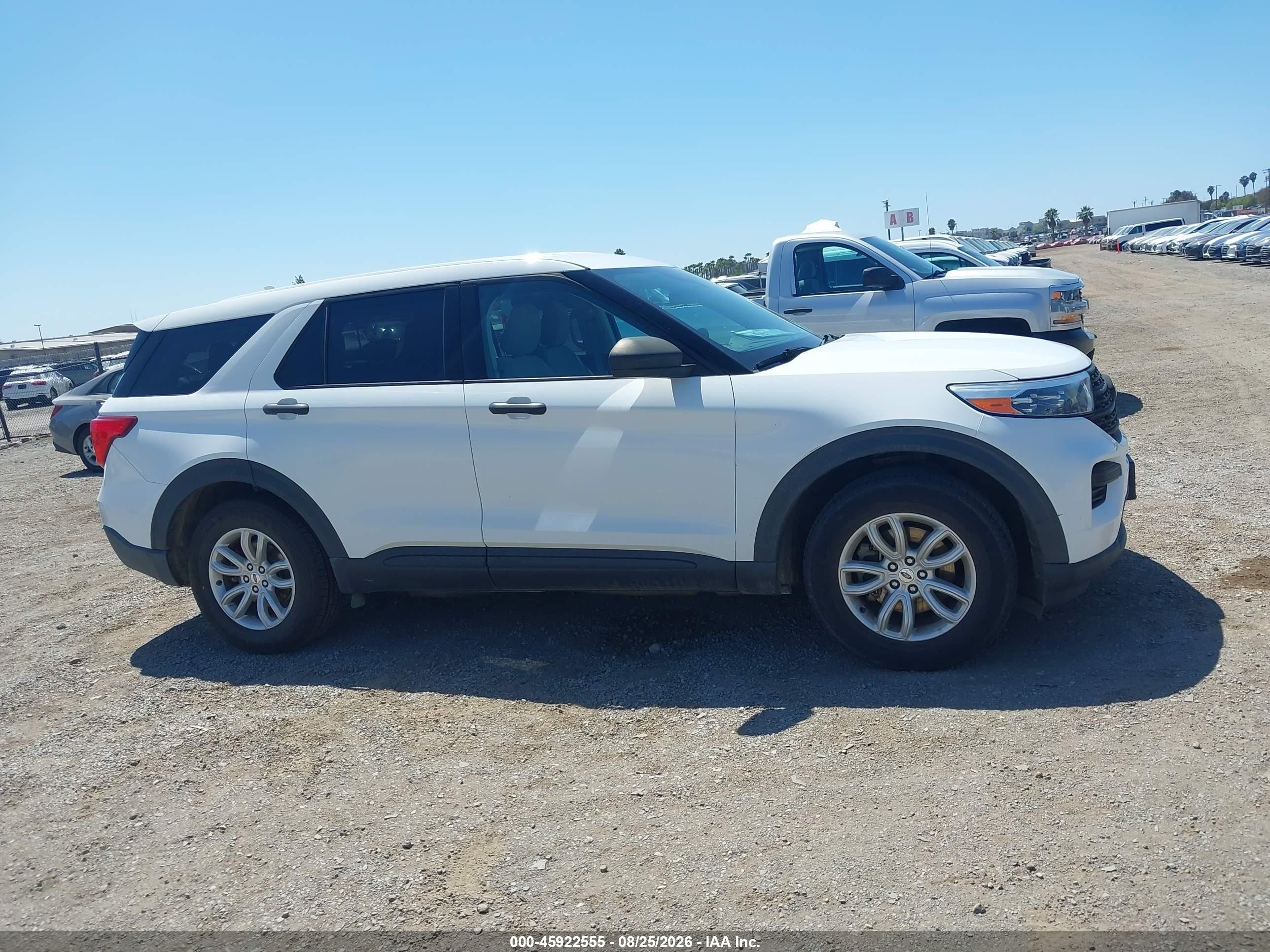 2020 Ford Explorer   Белый vin: 1FMSK8BB2LGC68507