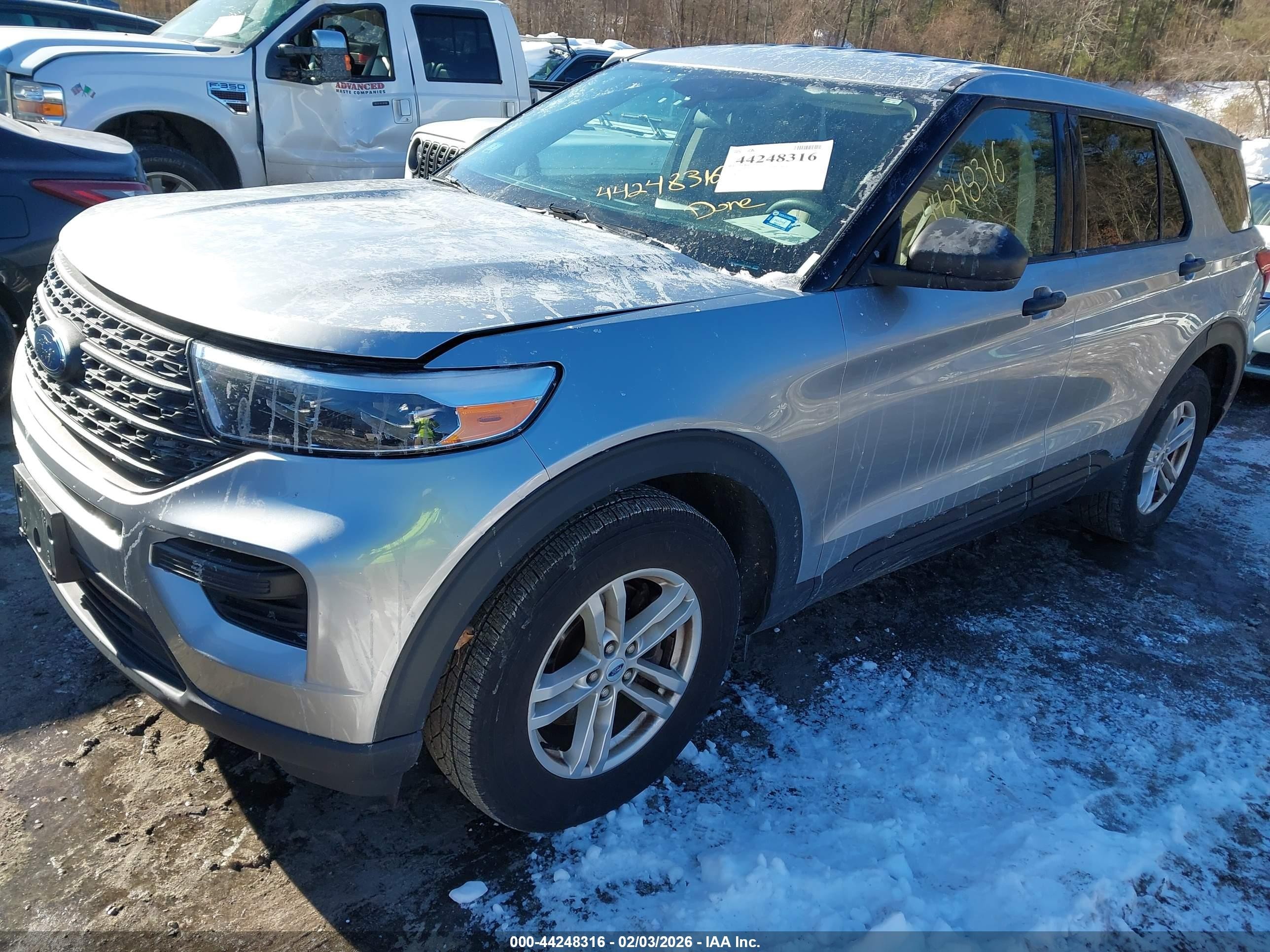 2022 Ford Explorer   Silver vin: 1FMSK8BH7NGC07564