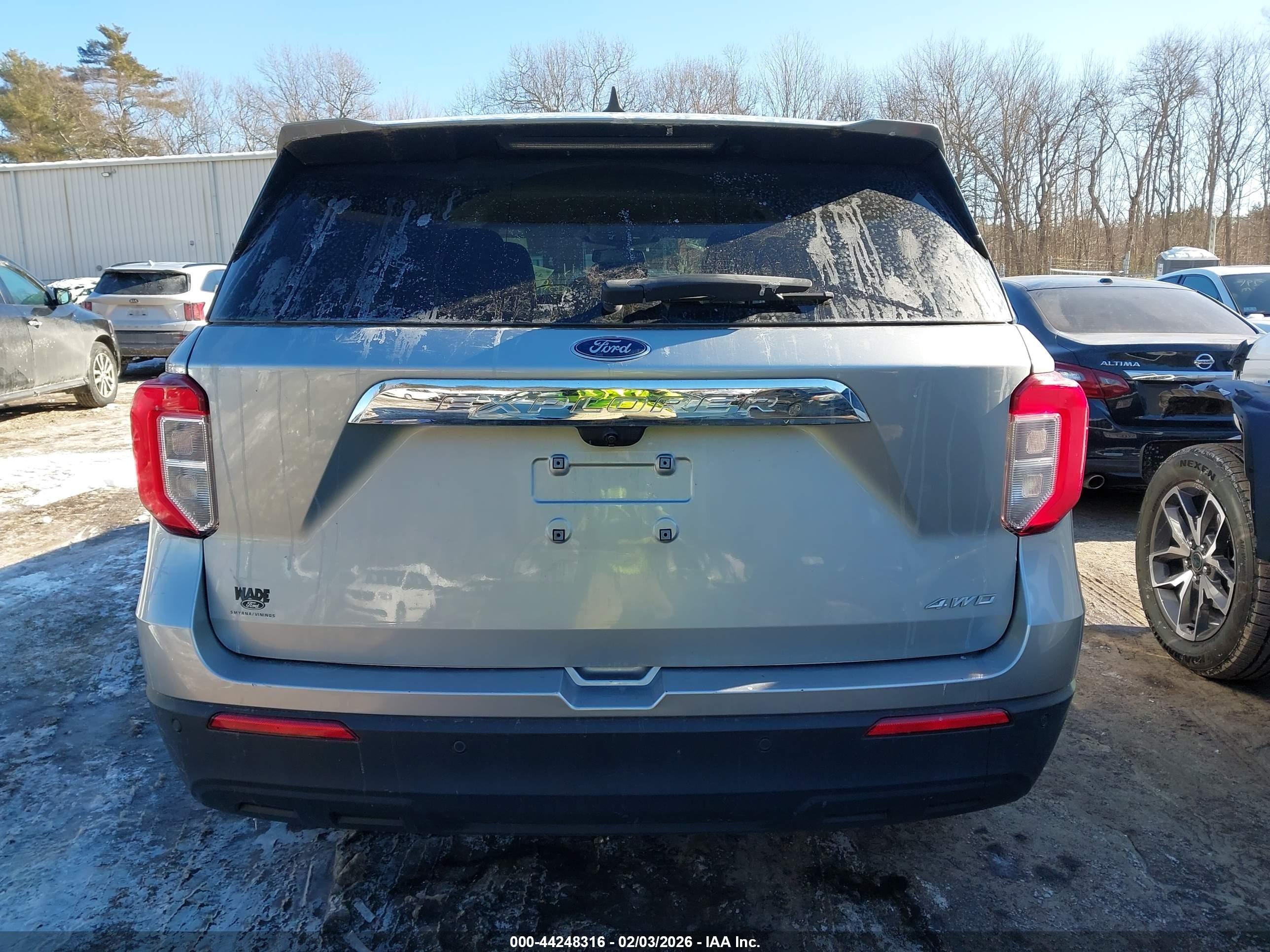 2022 Ford Explorer   Silver vin: 1FMSK8BH7NGC07564