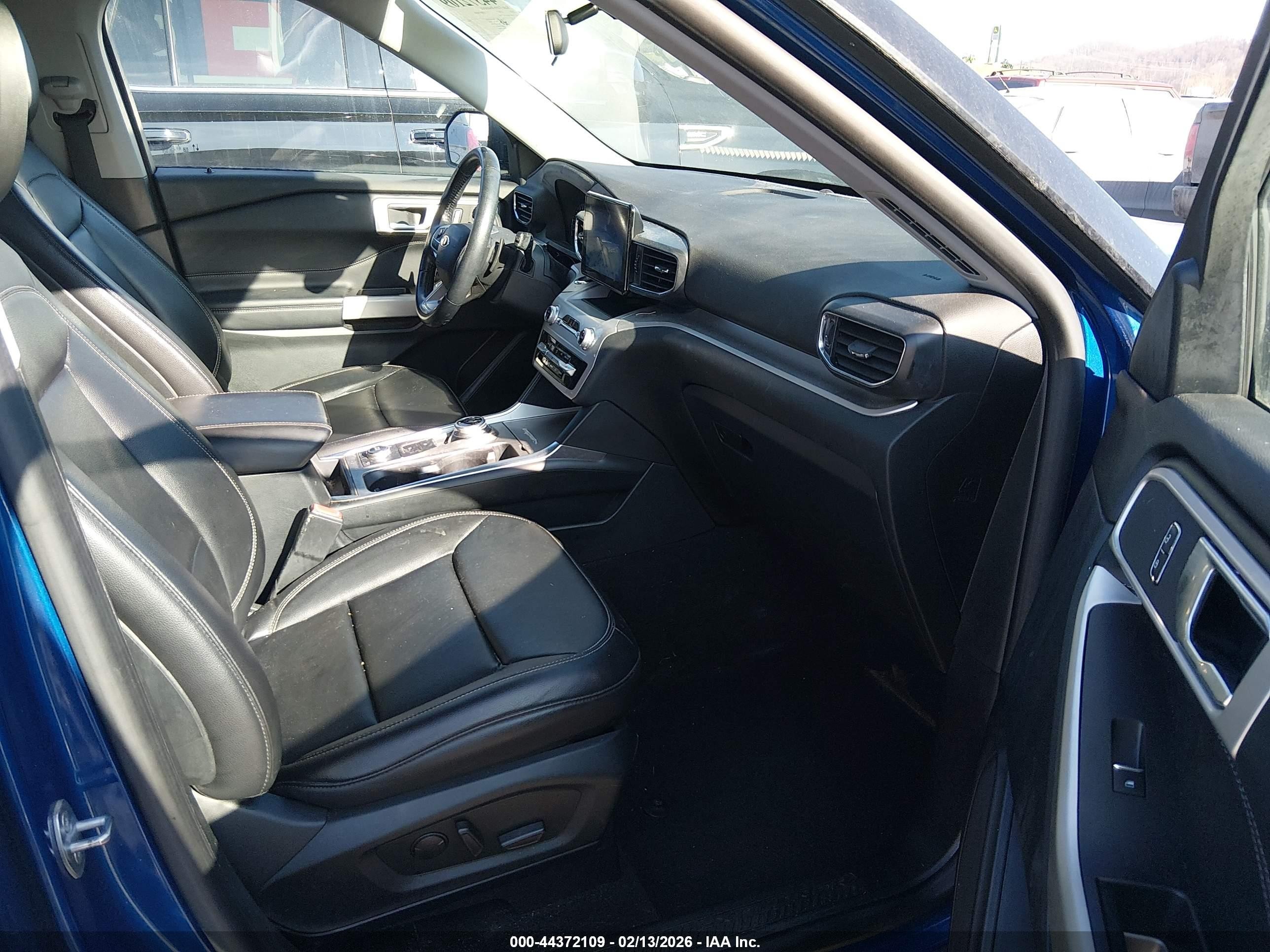 2020 Ford Explorer Xlt Blue vin: 1FMSK8DH1LGC77748