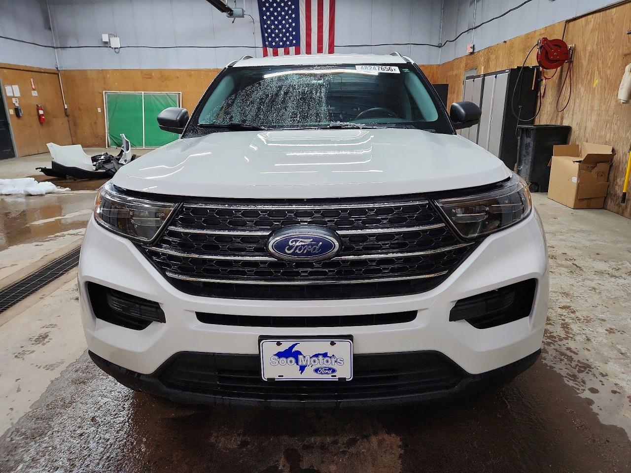 2022 Ford Explorer Xlt White vin: 1FMSK8DH1NGB02435