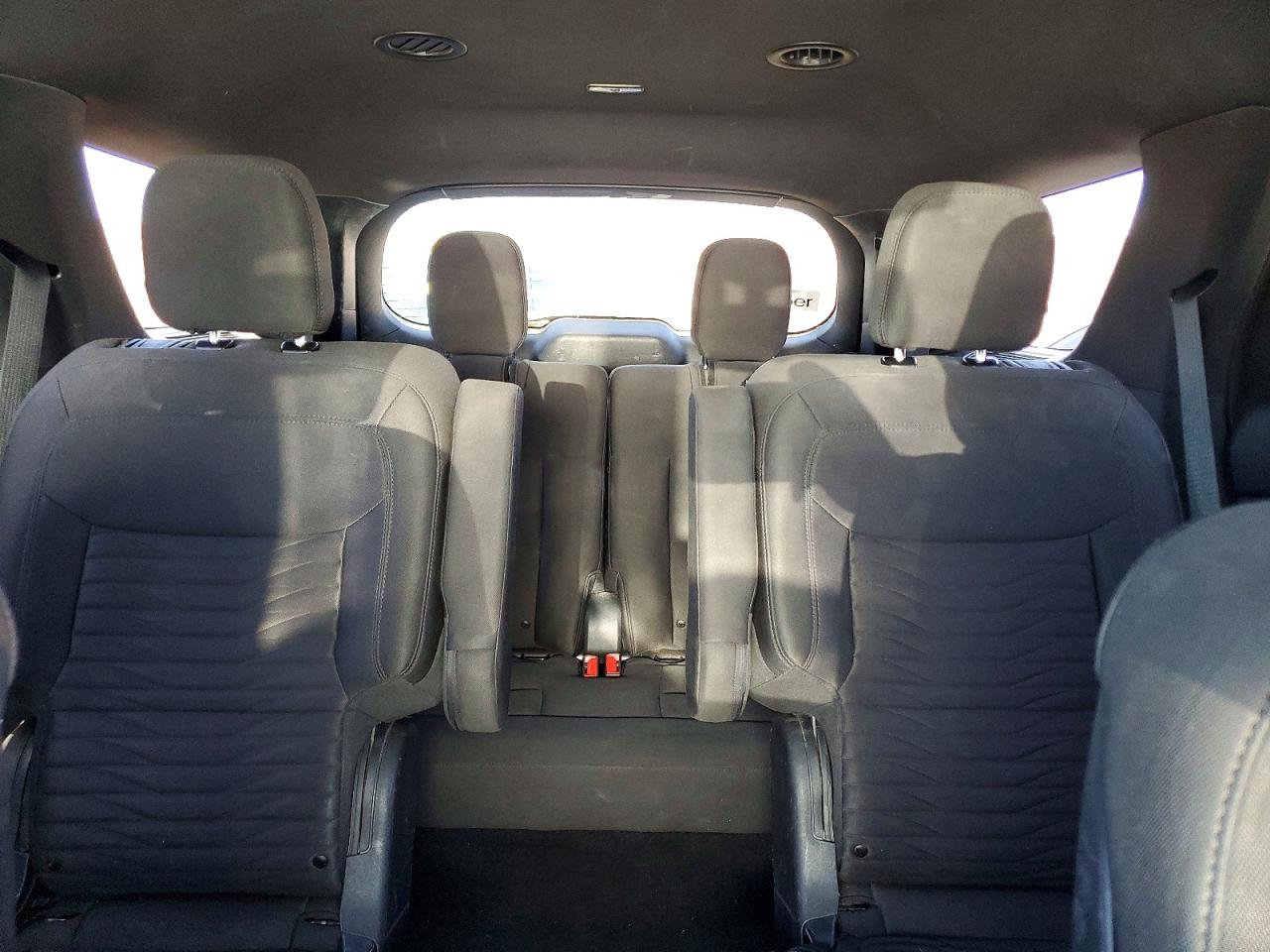 2020 Ford Explorer Xlt Silver vin: 1FMSK8DH2LGA40556