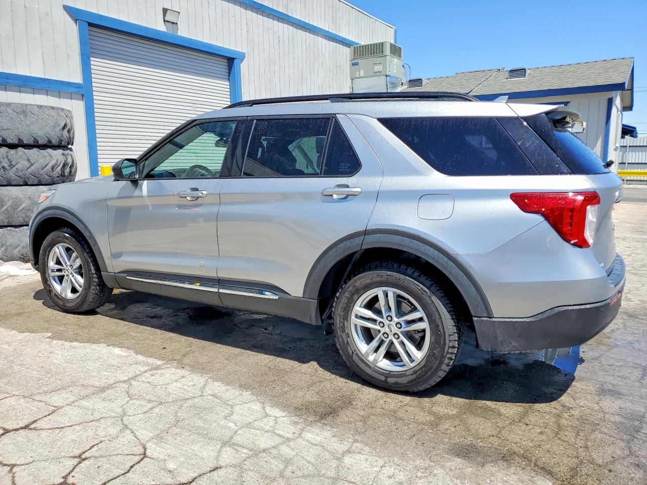 2020 Ford Explorer Xlt Silver vin: 1FMSK8DH2LGA40556