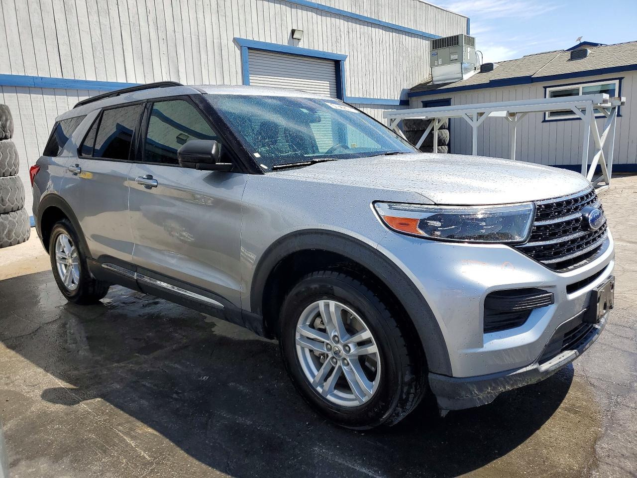 2020 Ford Explorer Xlt Silver vin: 1FMSK8DH2LGA40556