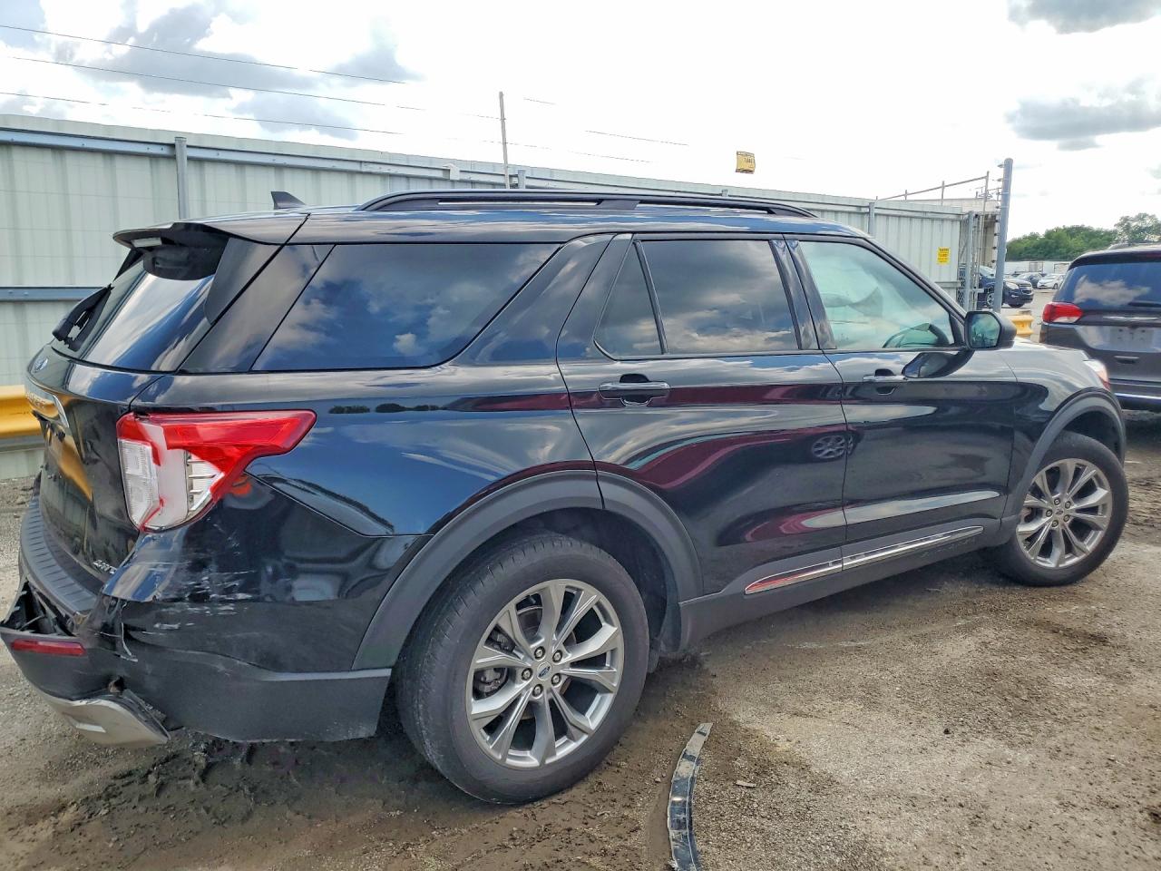 2021 Ford Explorer Xlt Black vin: 1FMSK8DH2MGB78406