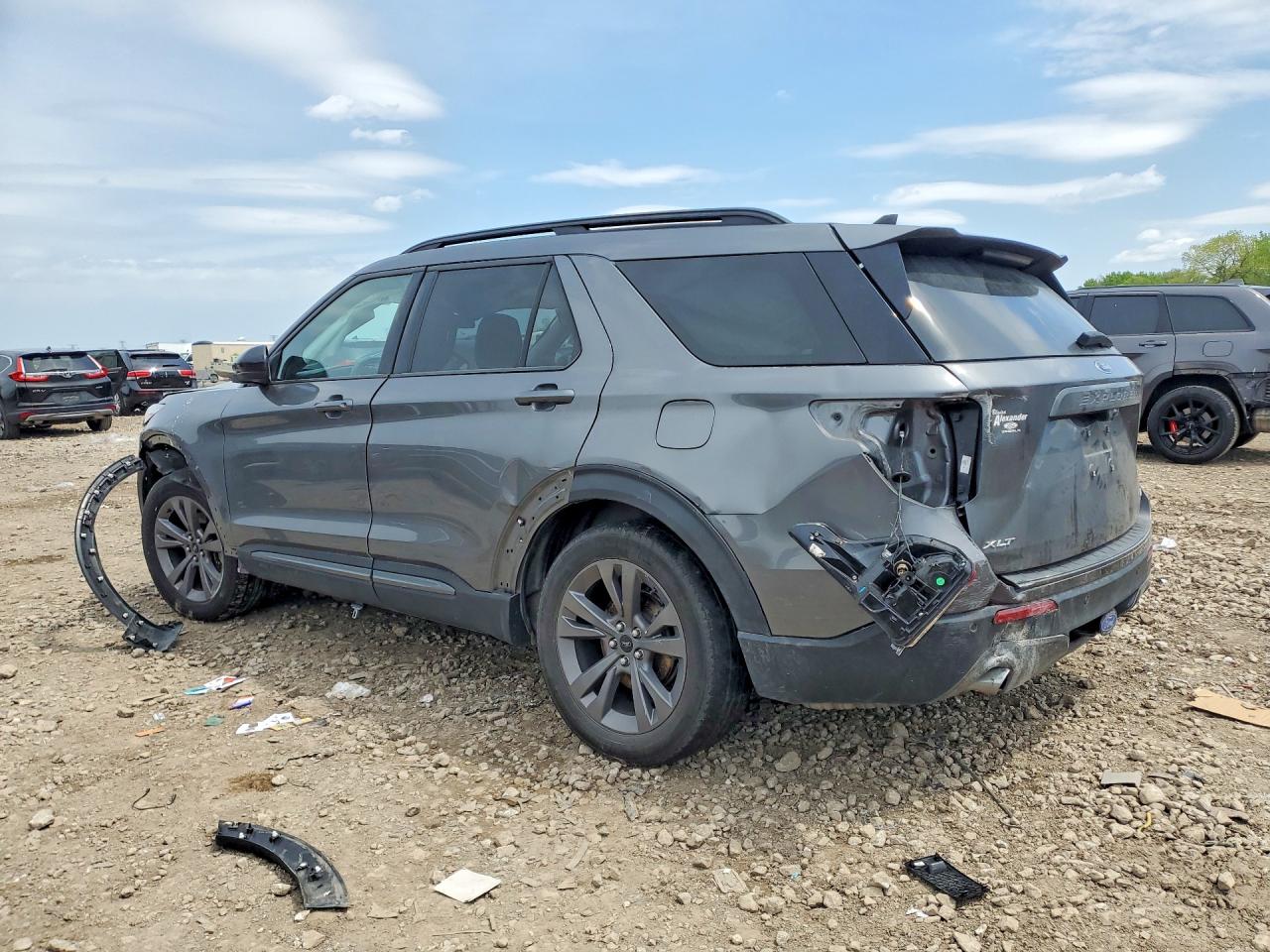 2022 Ford Explorer Xlt Gray vin: 1FMSK8DH2NGC41473