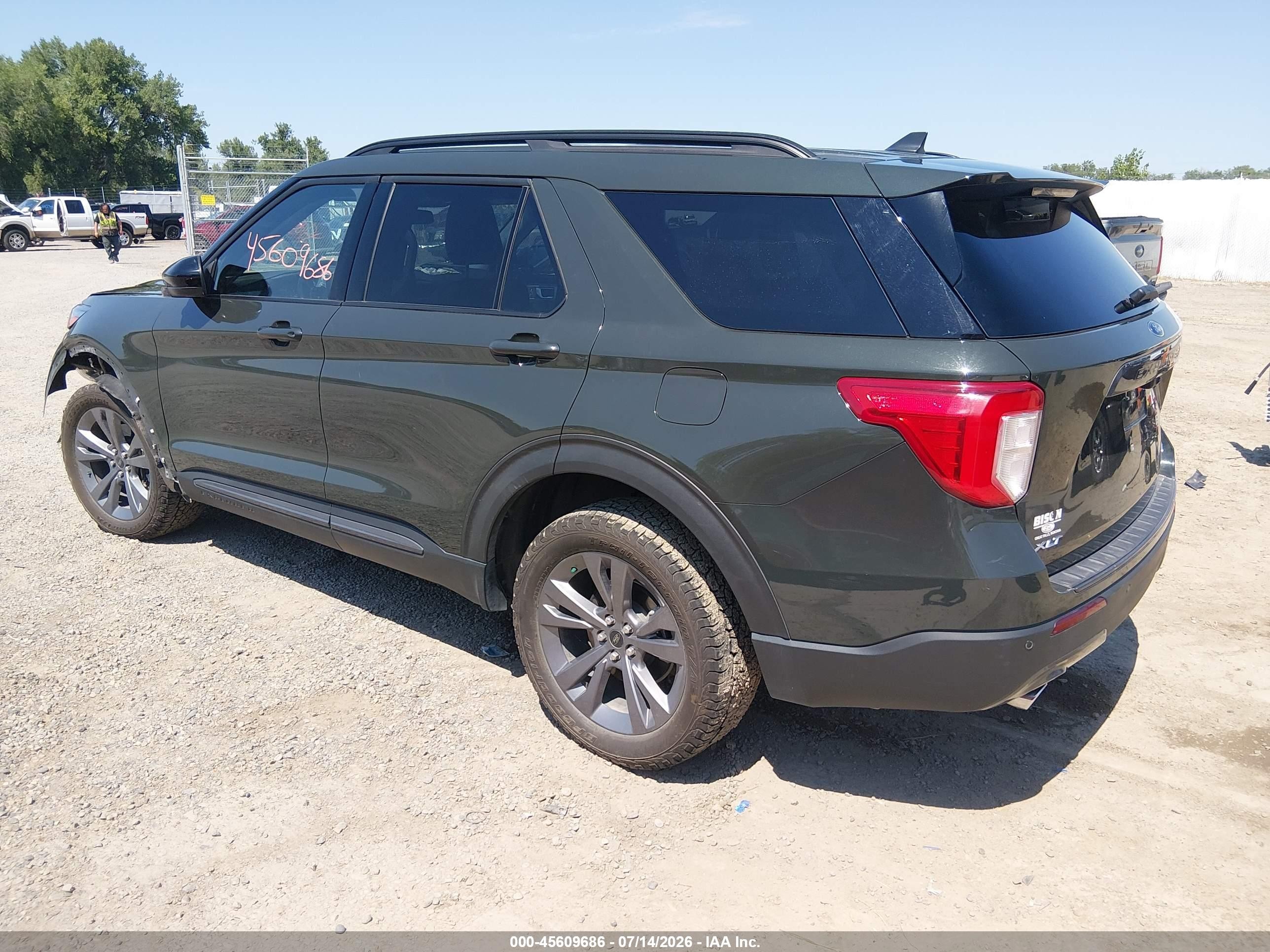 2022 Ford Explorer Xlt Gray vin: 1FMSK8DH3NGB61745