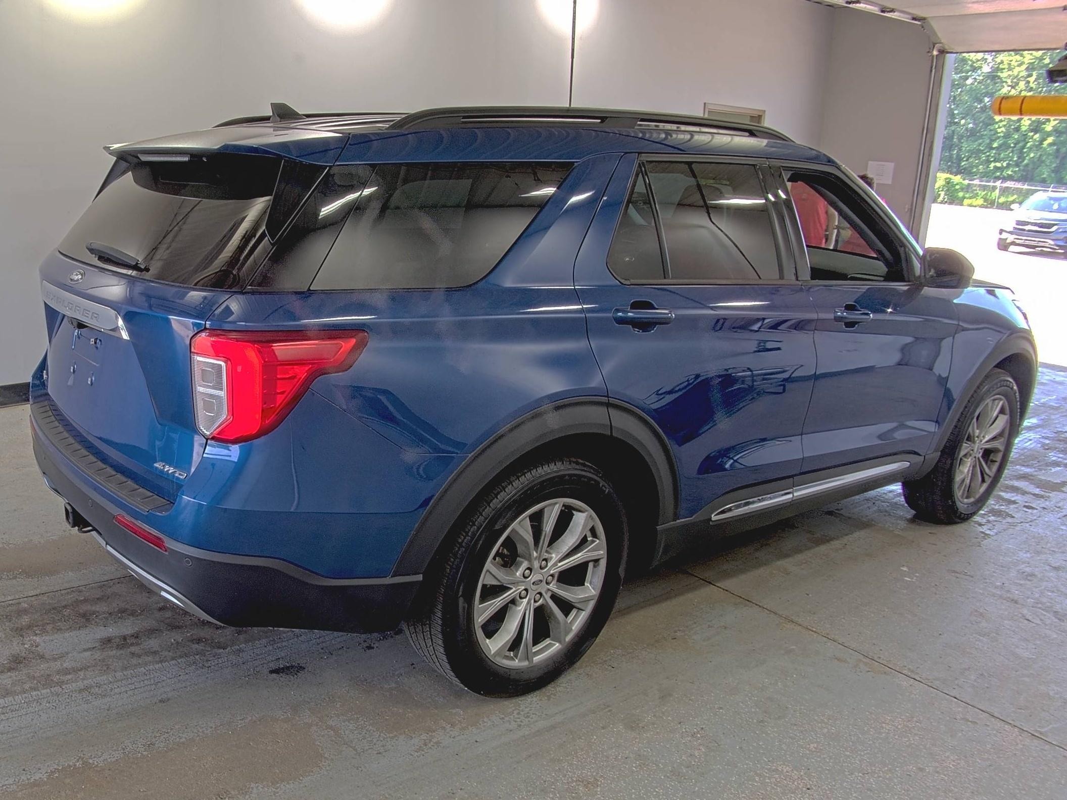 2021 Ford Explorer Xlt vin: 1FMSK8DH4MGB54771