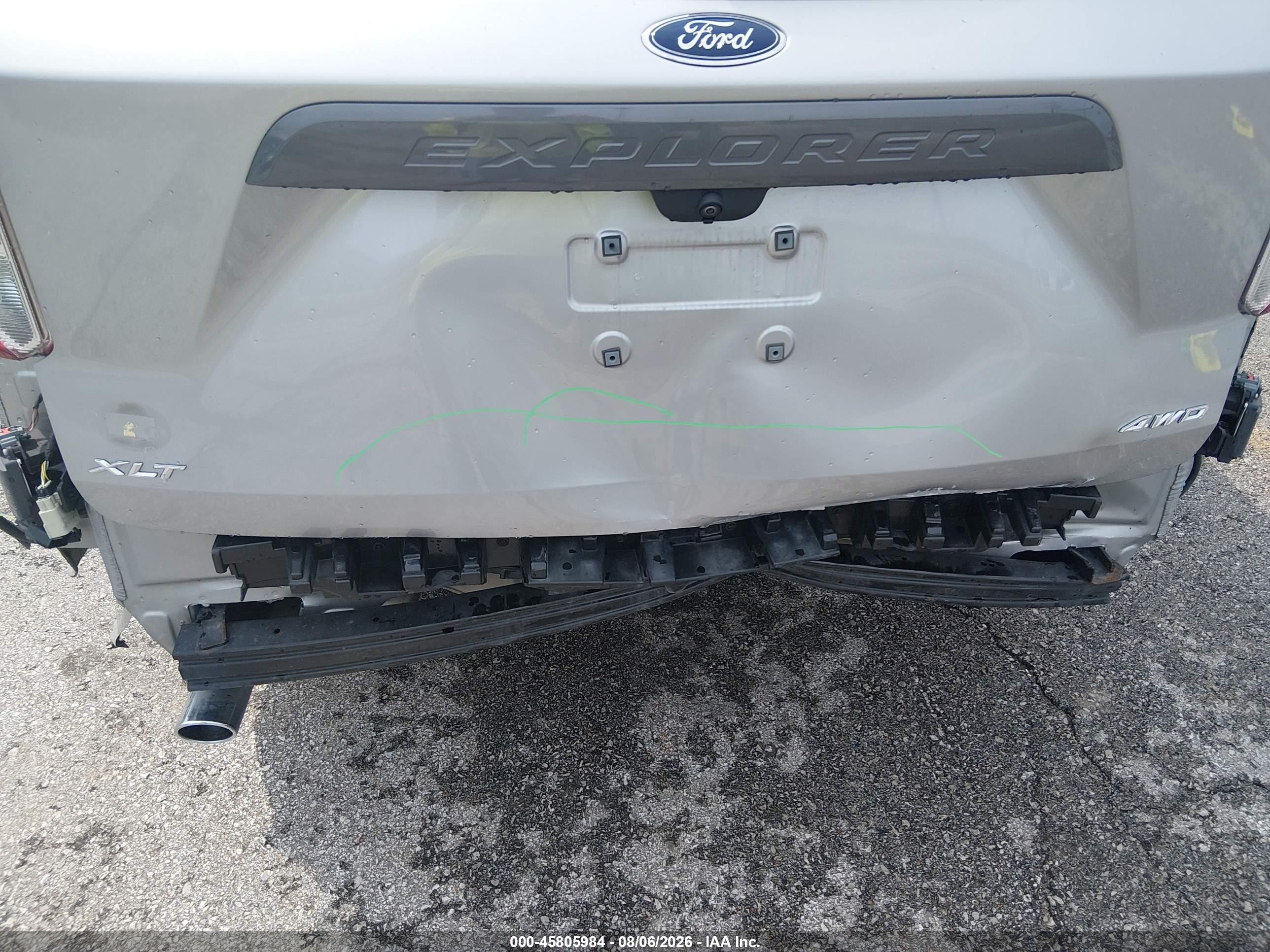 2022 Ford Explorer Xlt Silver vin: 1FMSK8DH4NGA23356