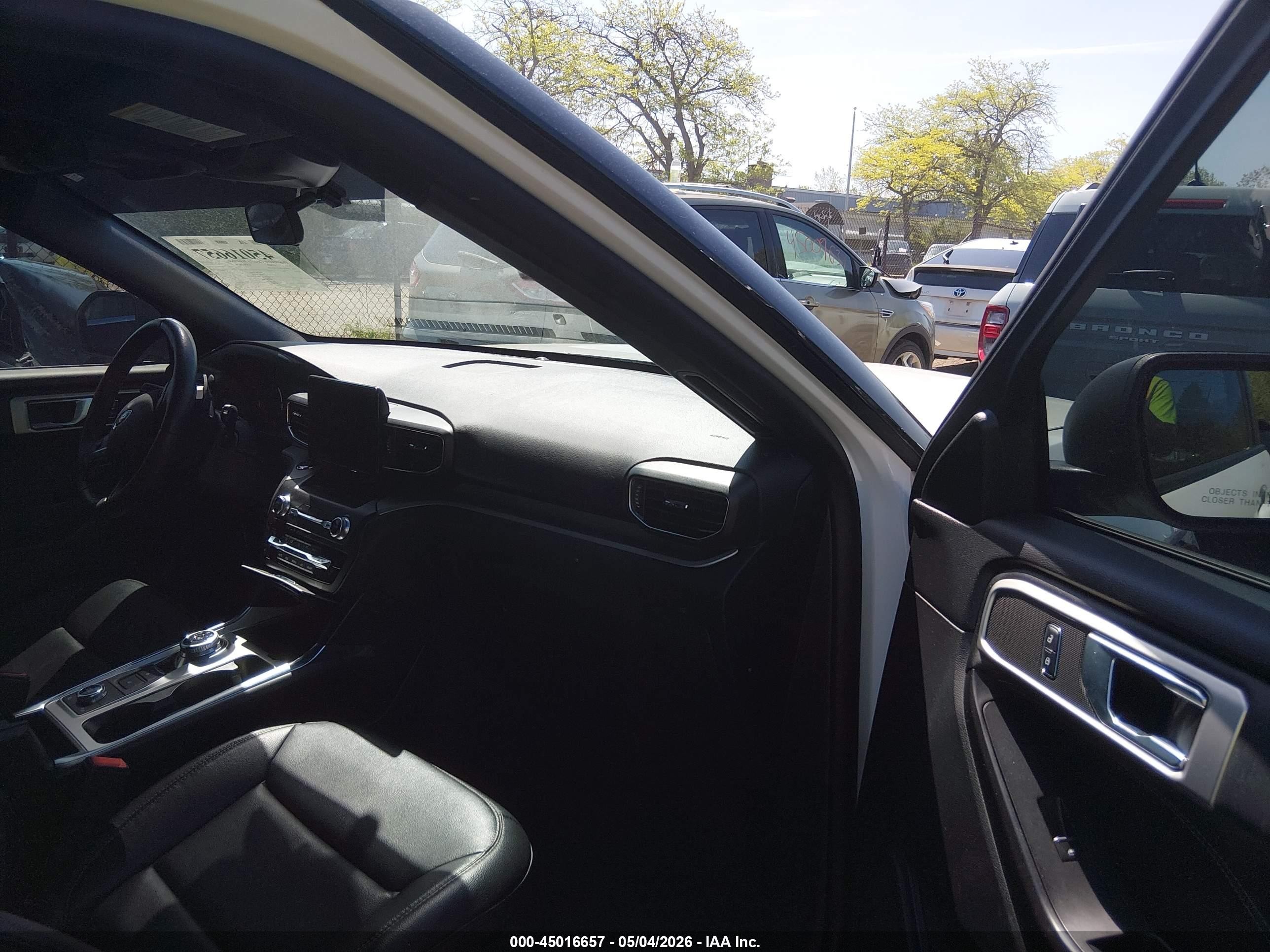 2020 Ford Explorer Xlt Белый vin: 1FMSK8DH5LGB91309