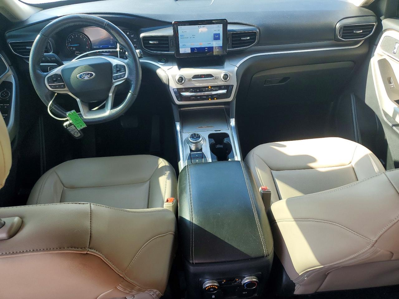 2021 Ford Explorer Xlt White vin: 1FMSK8DH5MGC32216