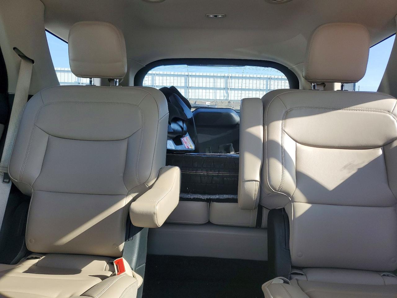 2021 Ford Explorer Xlt White vin: 1FMSK8DH5MGC32216