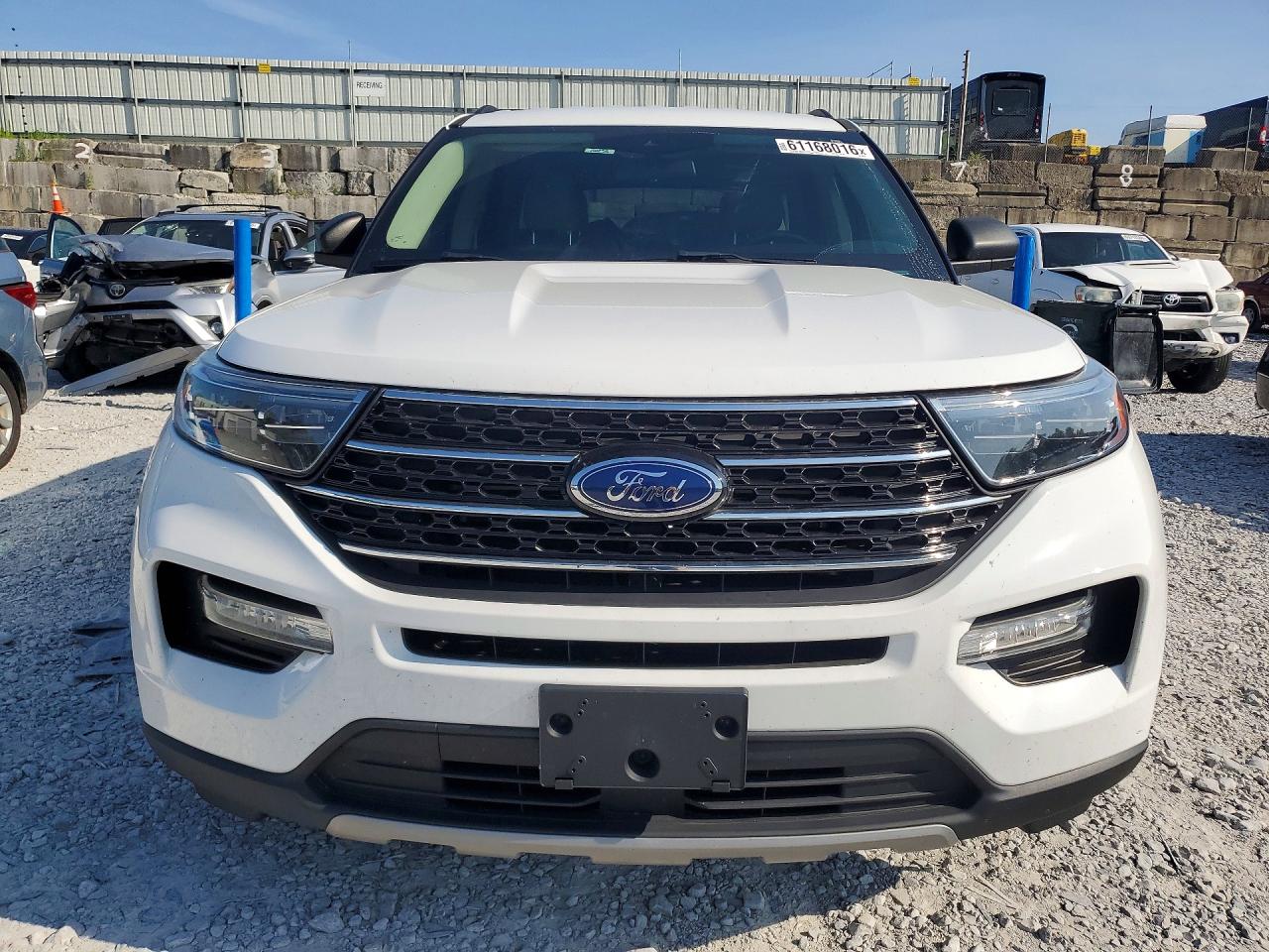 2021 Ford Explorer Xlt White vin: 1FMSK8DH5MGC32216