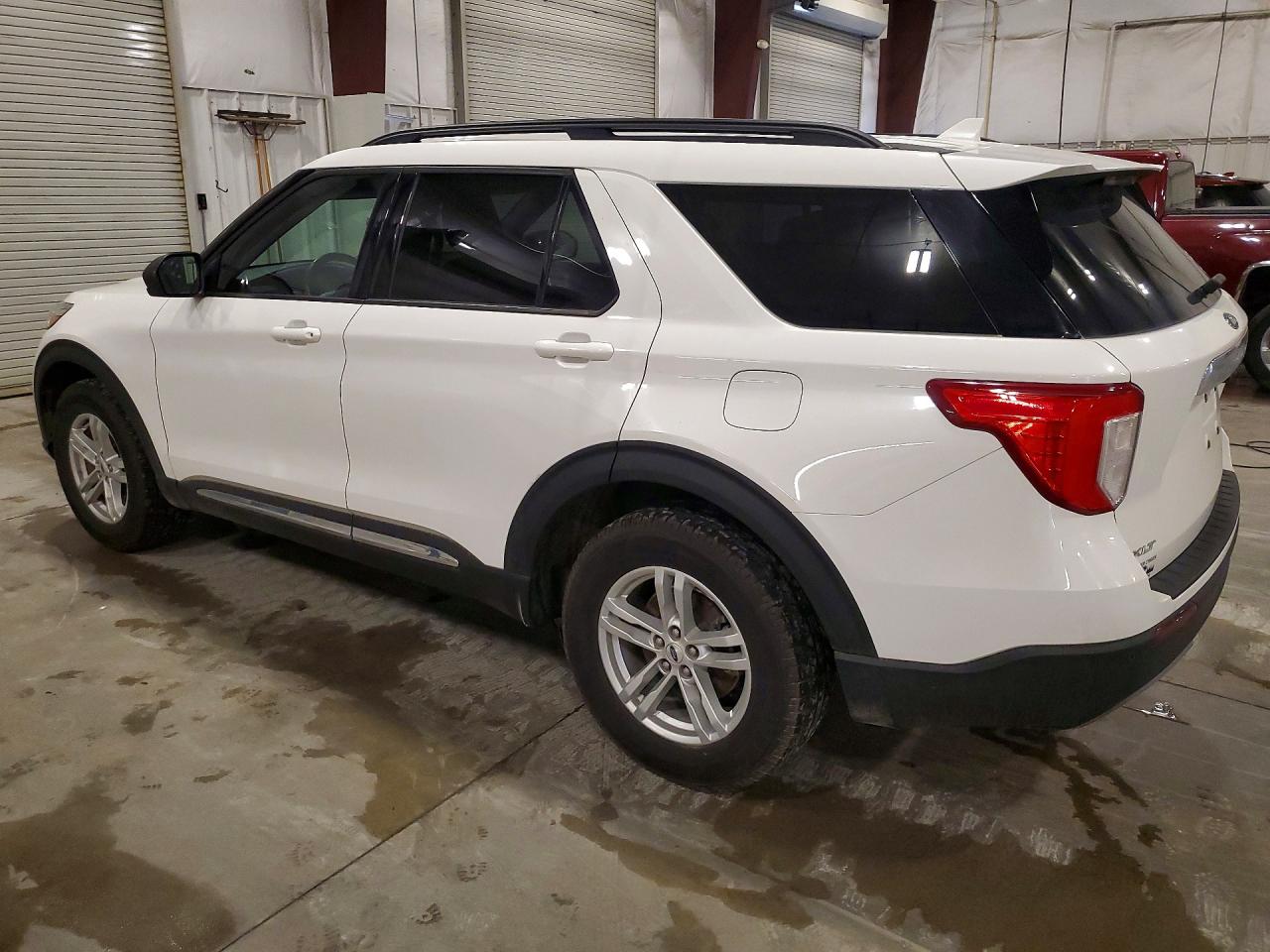 2022 Ford Explorer White vin: 1FMSK8DH5NGA90645