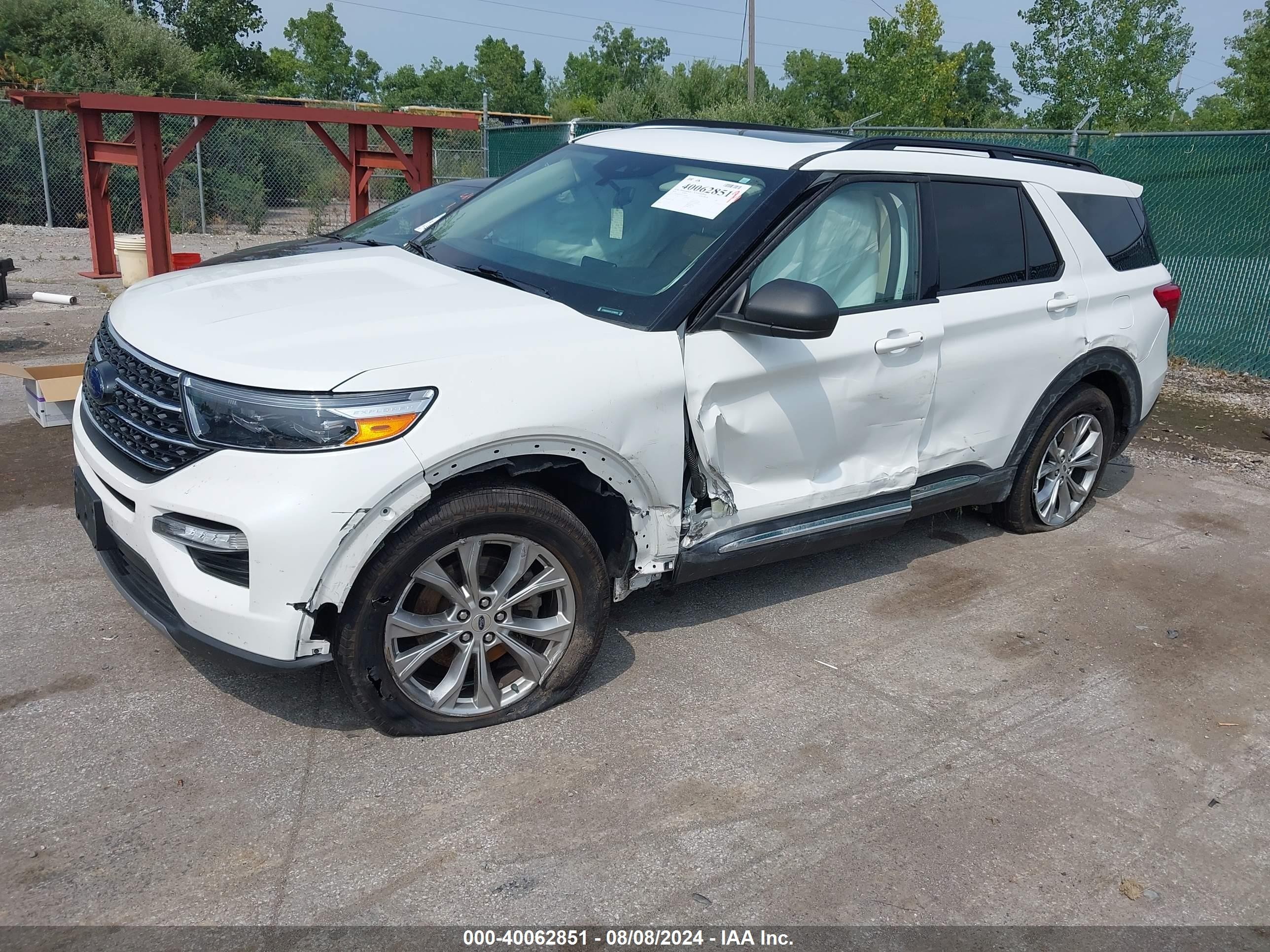 2020 Ford Explorer Xlt White vin: 1FMSK8DH7LGC08028