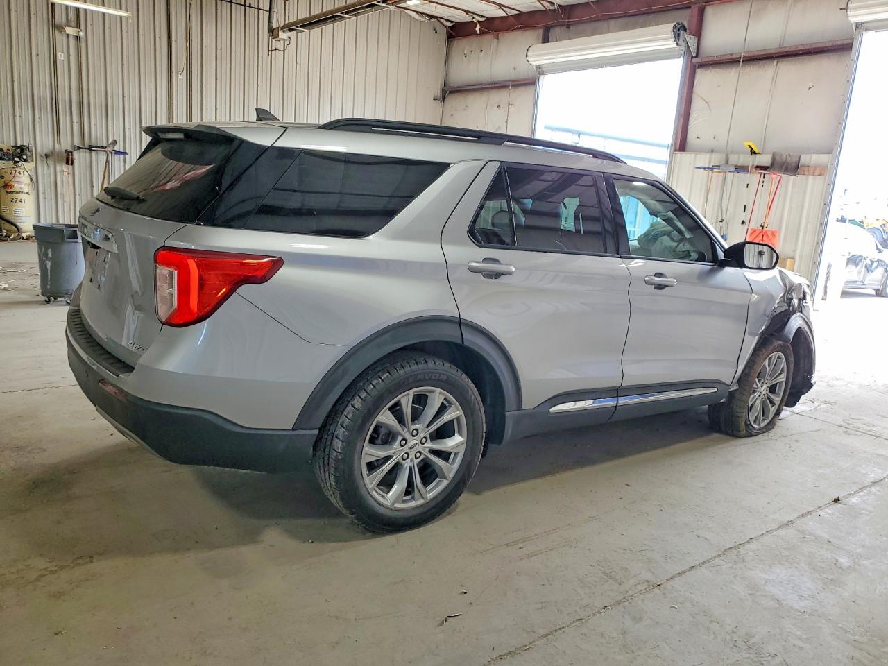 2021 Ford Explorer Xlt Silver vin: 1FMSK8DH7MGC27681