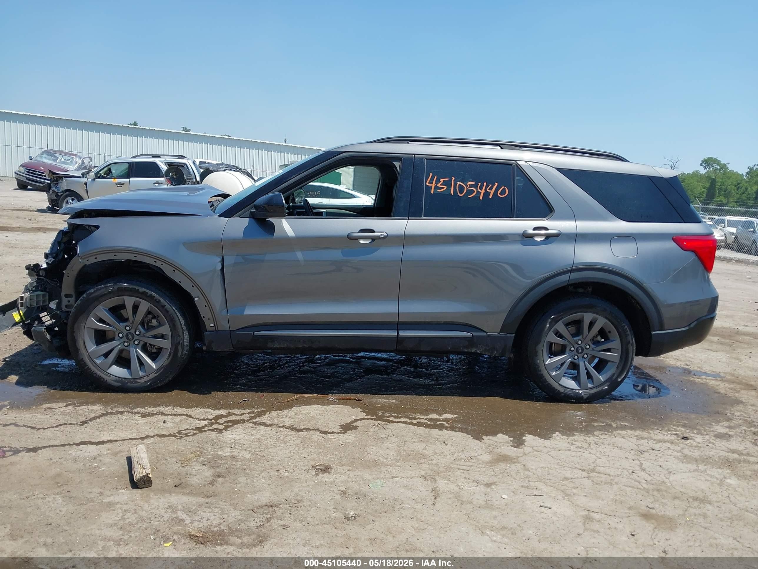 2022 Ford Explorer Xlt Gray vin: 1FMSK8DH7NGC17671