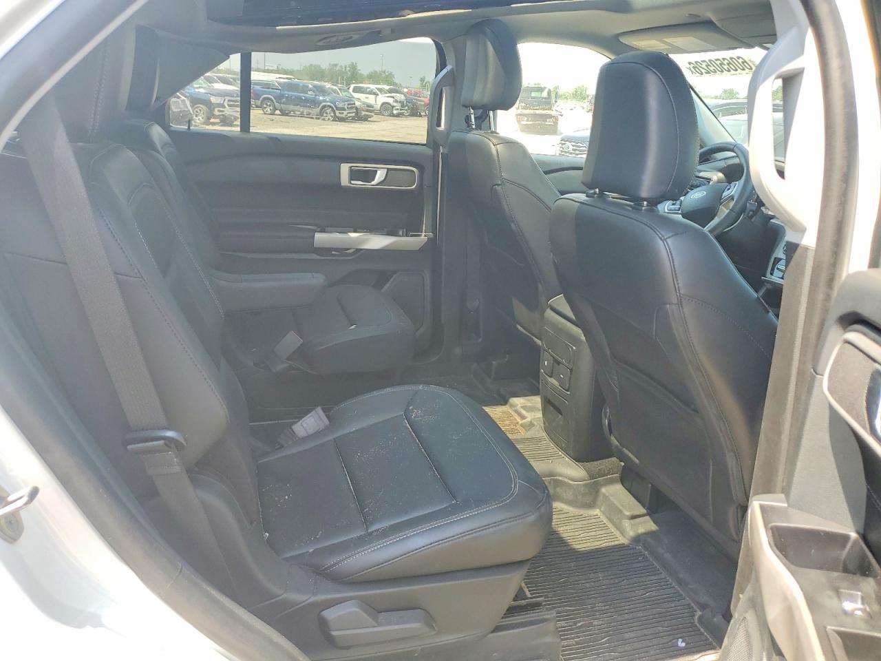 2023 Ford Explorer Xlt White vin: 1FMSK8DH7PGB97263