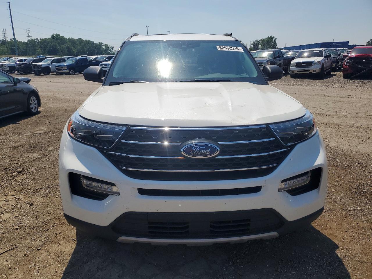 2023 Ford Explorer Xlt White vin: 1FMSK8DH7PGB97263