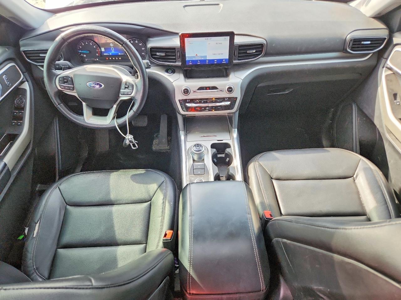 2020 Ford Explorer Xlt Silver vin: 1FMSK8DH8LGC95888