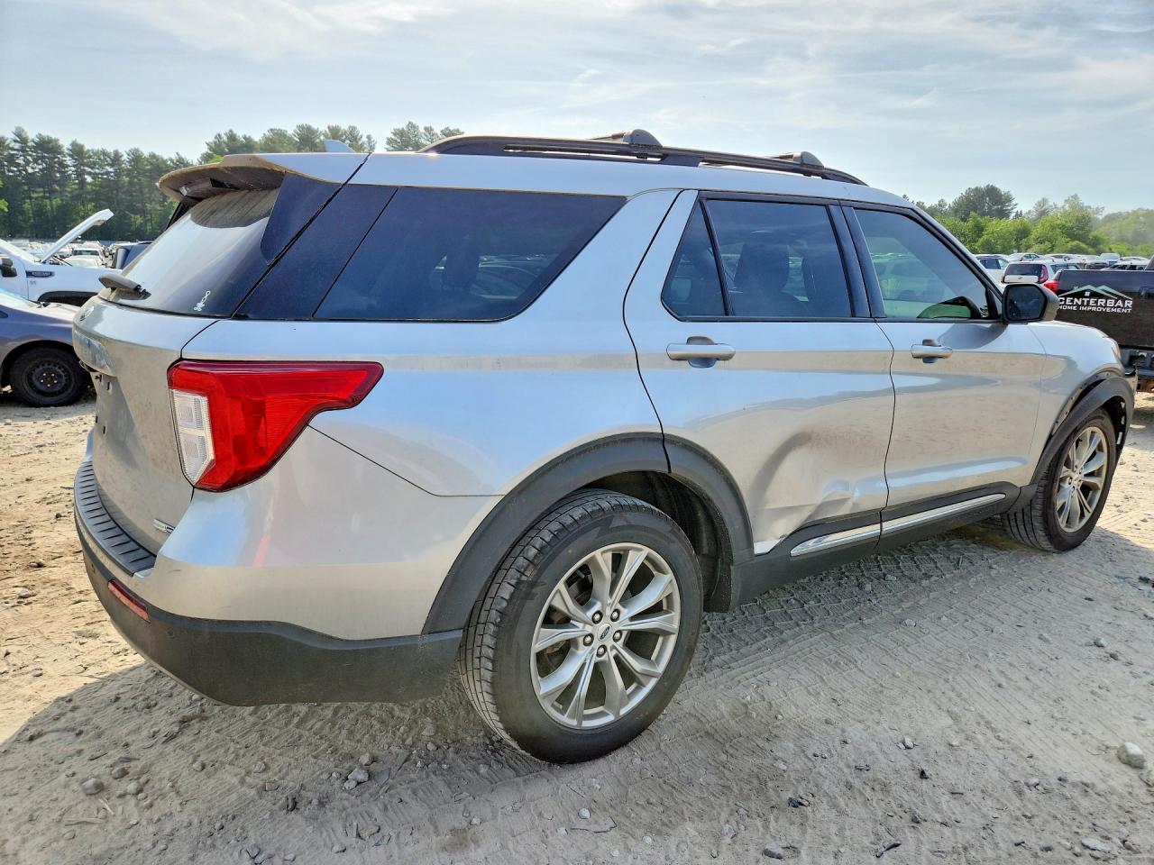 2020 Ford Explorer Xlt Silver vin: 1FMSK8DH8LGC95888