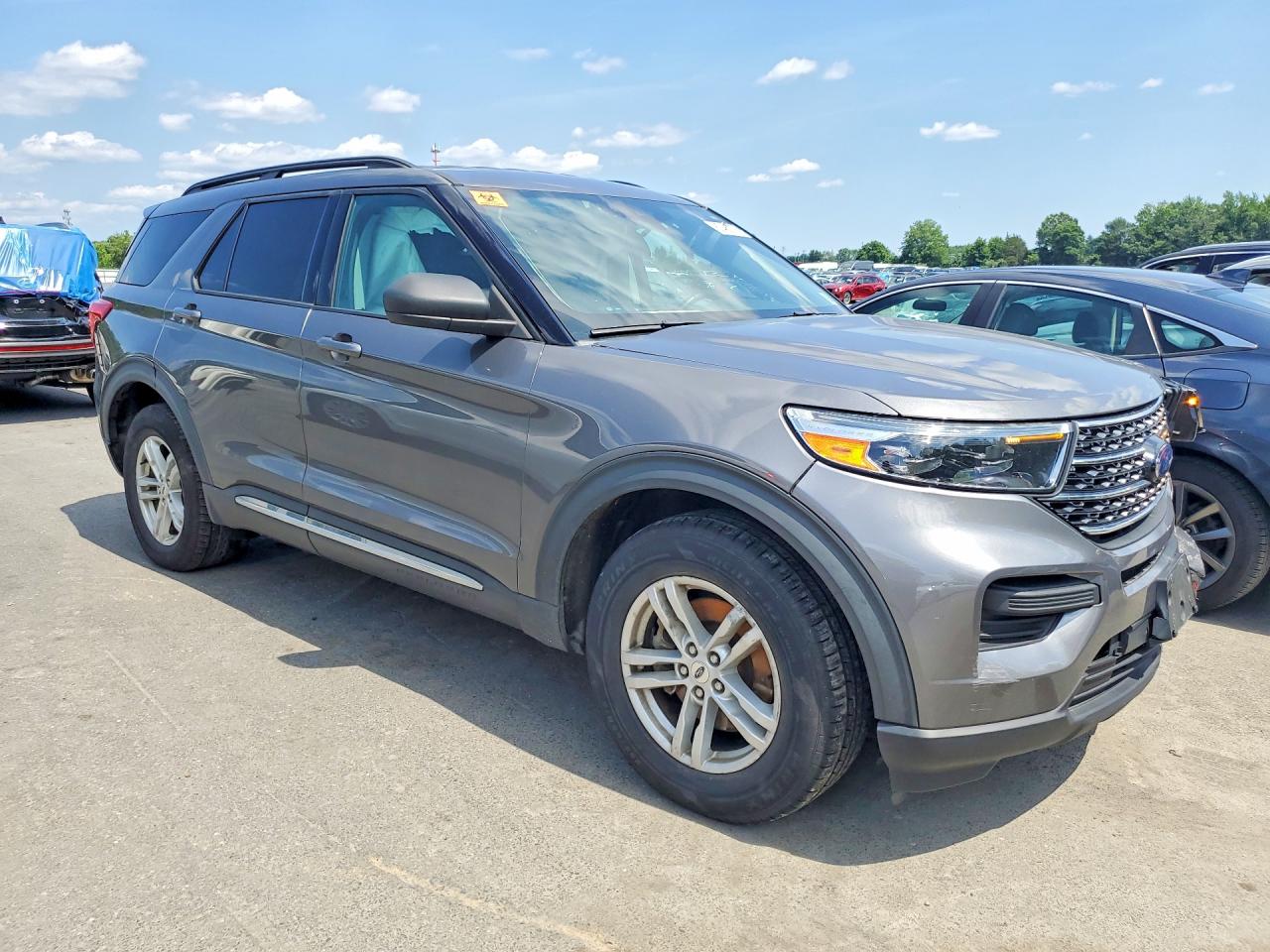 2021 Ford Explorer Xlt Gray vin: 1FMSK8DH8MGA54608