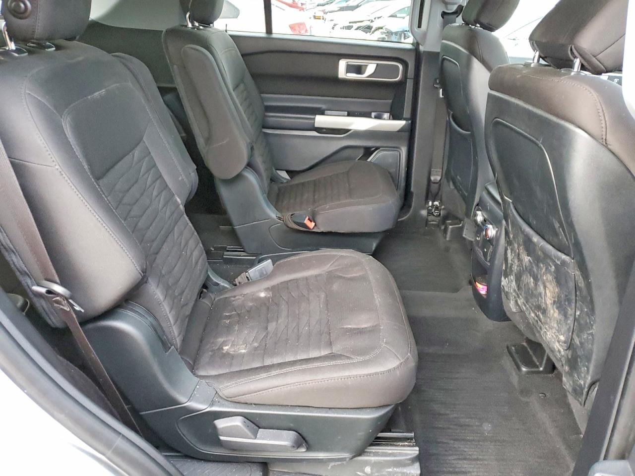 2020 Ford Explorer Xlt Silver vin: 1FMSK8DH9LGD00659