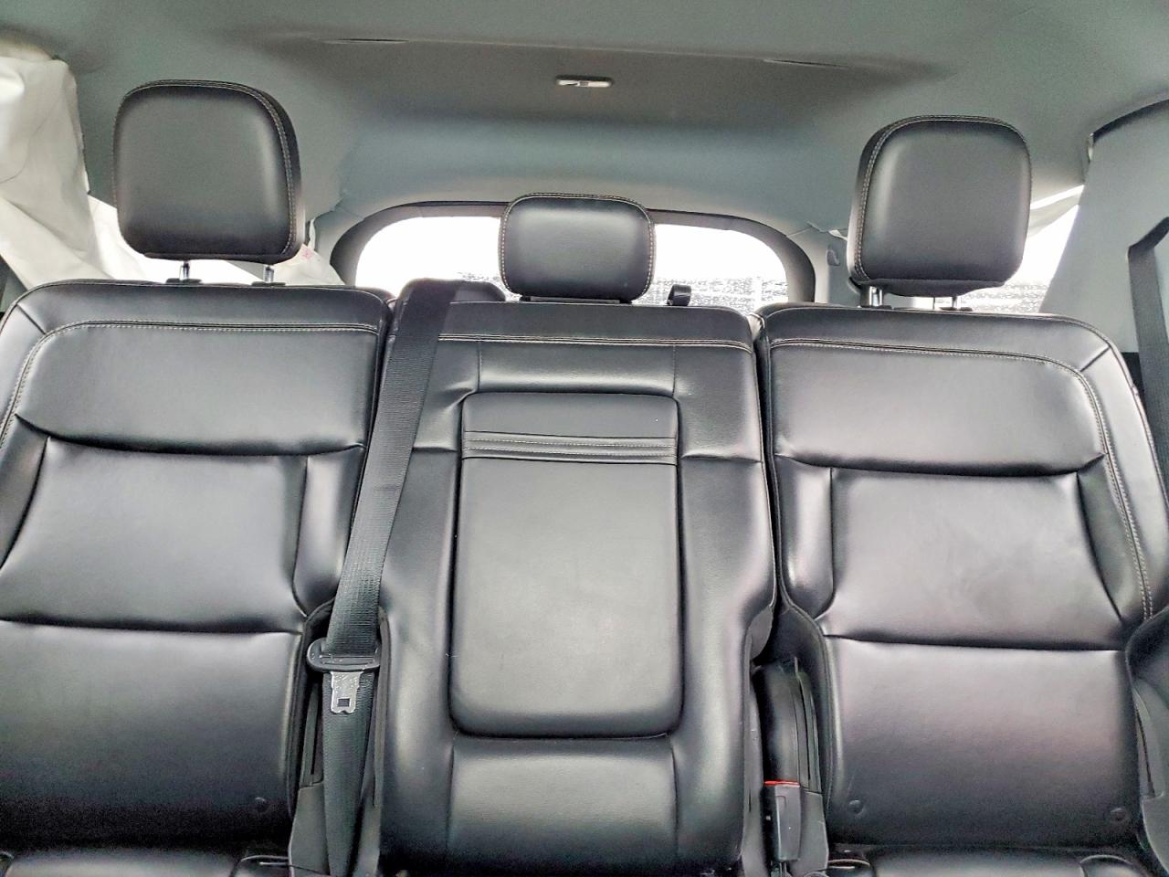 2021 Ford Explorer Xlt White vin: 1FMSK8DH9MGC07836