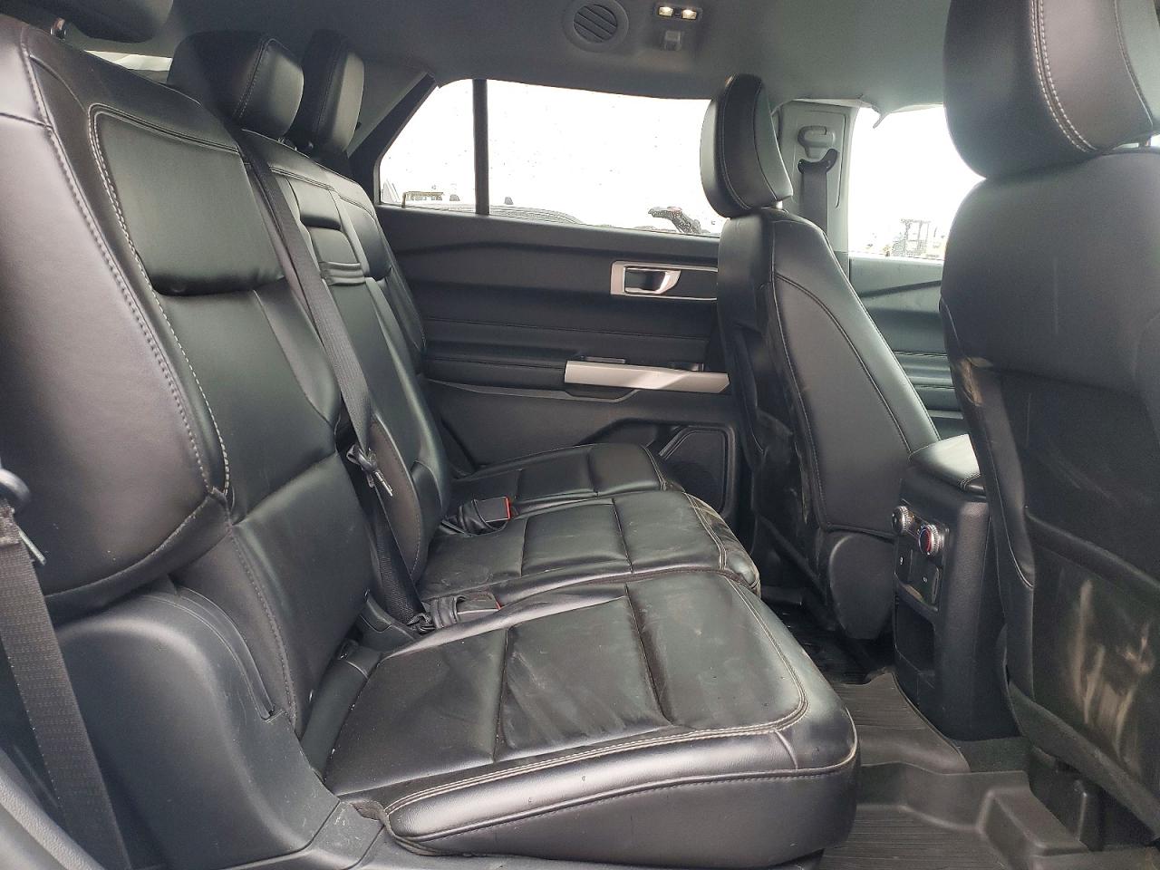 2021 Ford Explorer Xlt White vin: 1FMSK8DH9MGC07836