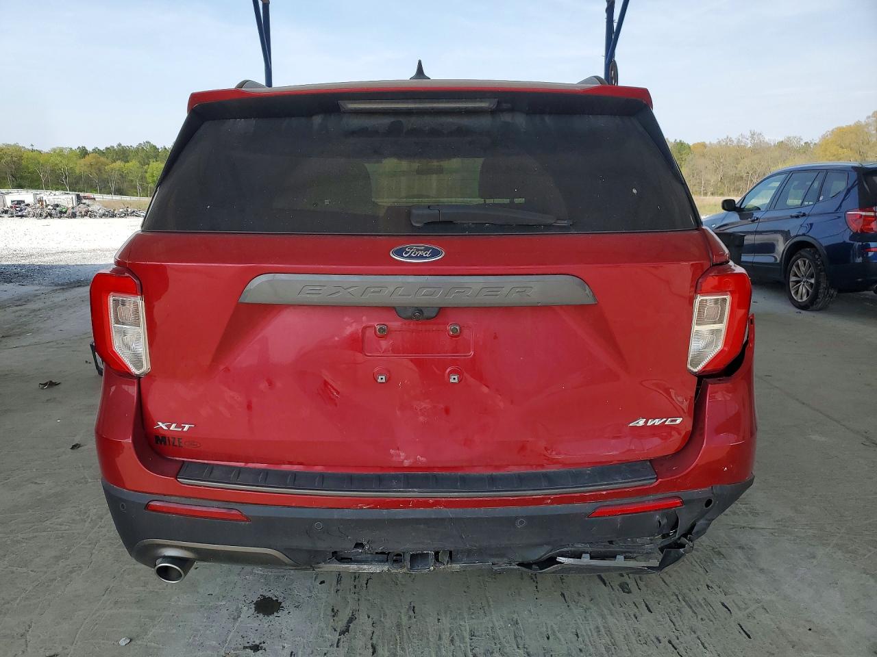 2022 Ford Explorer Red vin: 1FMSK8DH9NGC17722