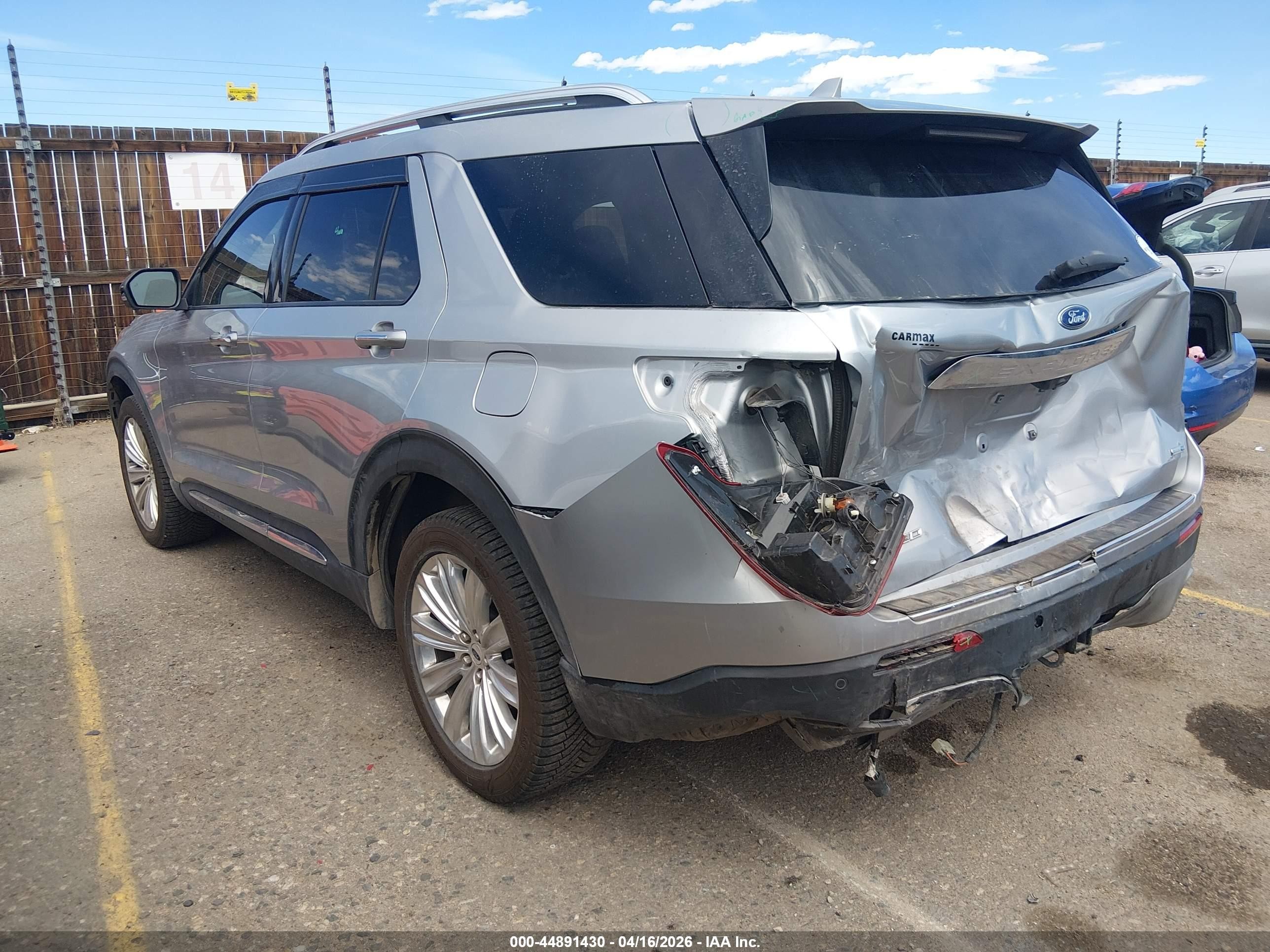 2020 Ford Explorer Limited Silver vin: 1FMSK8FH2LGA53076