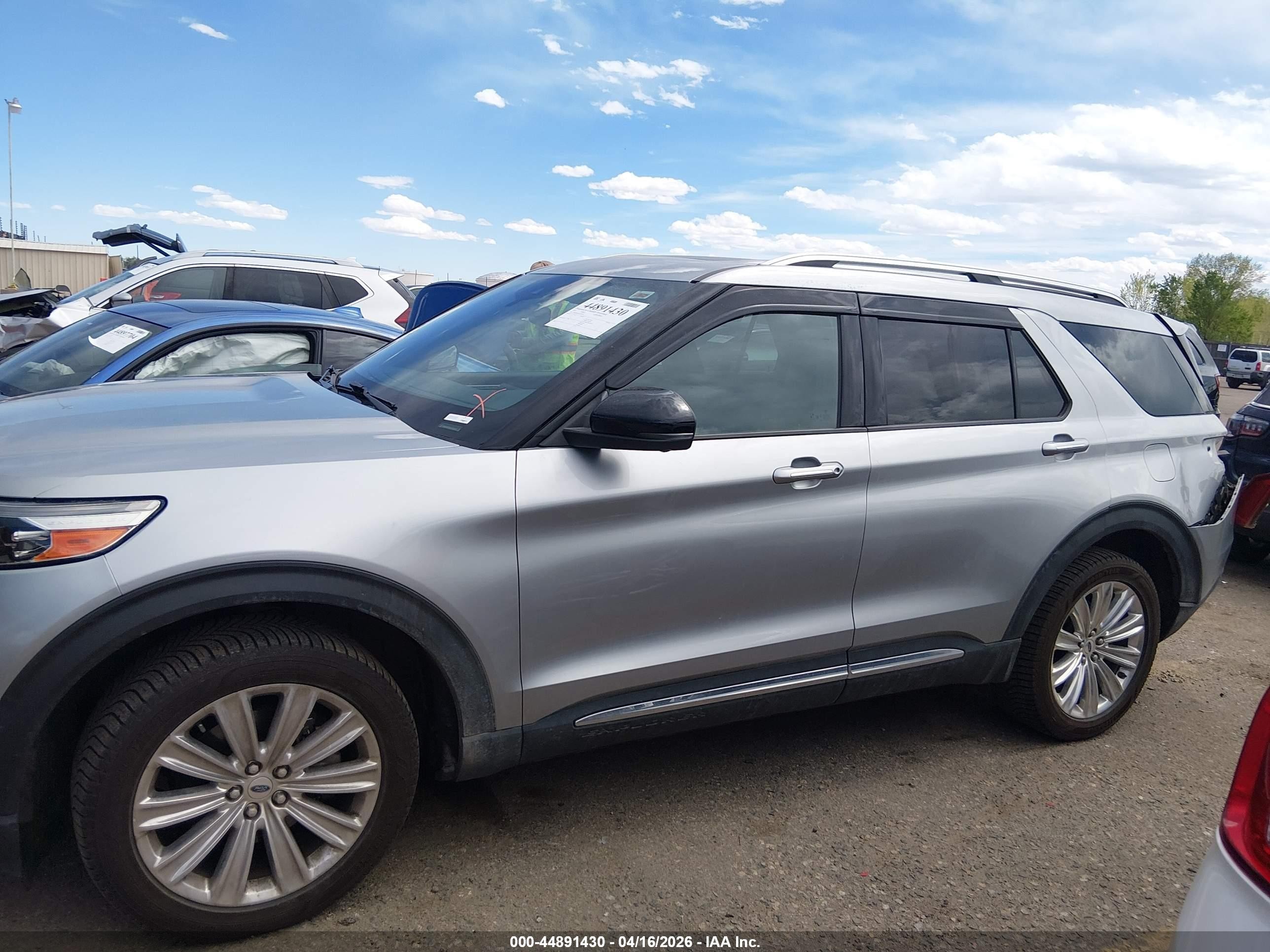 2020 Ford Explorer Limited Silver vin: 1FMSK8FH2LGA53076