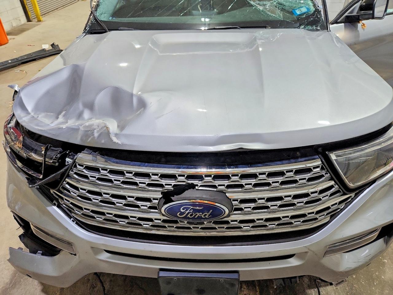 2020 Ford Explorer Limited Silver vin: 1FMSK8FH5LGC84635