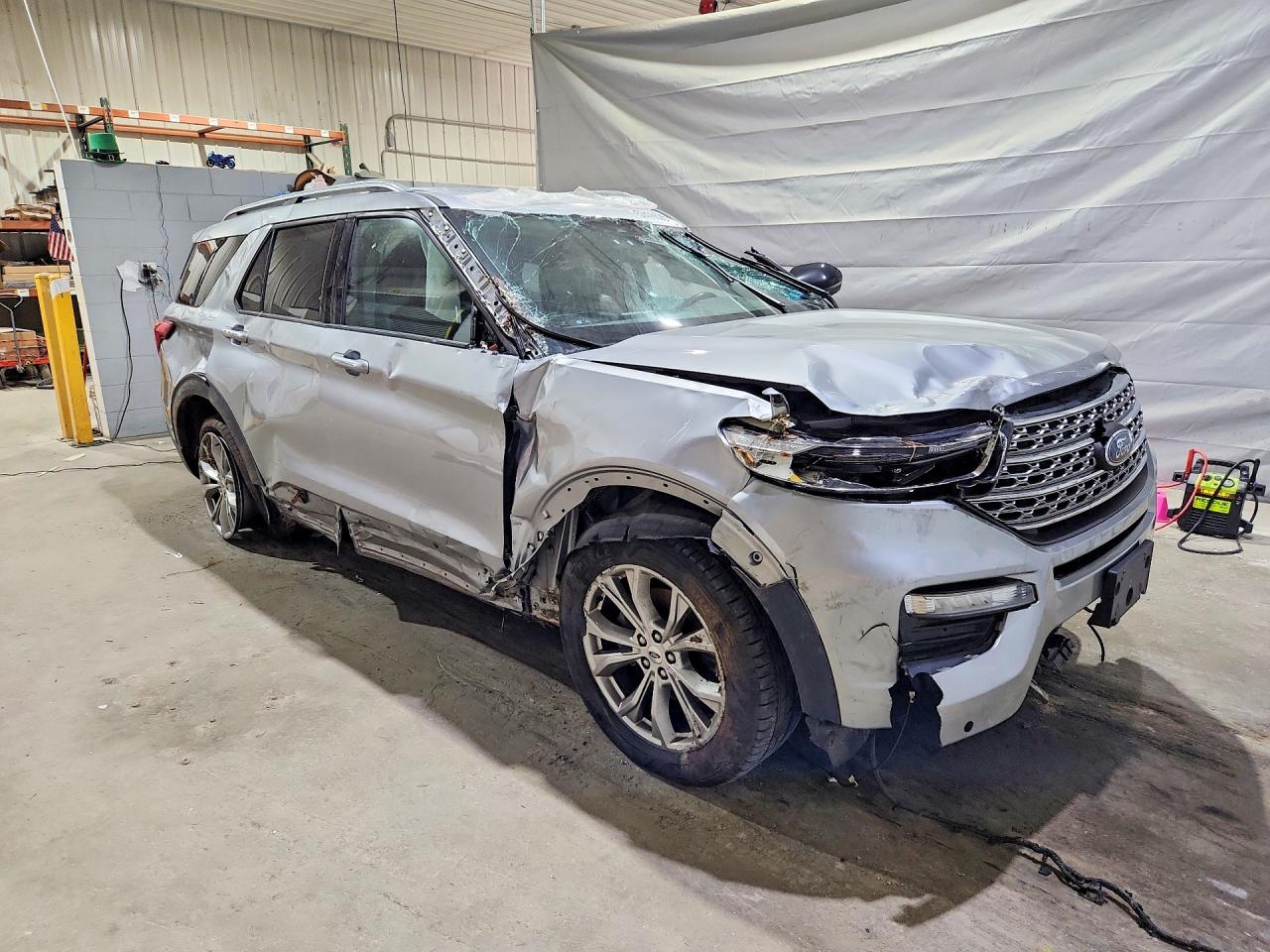 2020 Ford Explorer Limited Silver vin: 1FMSK8FH5LGC84635