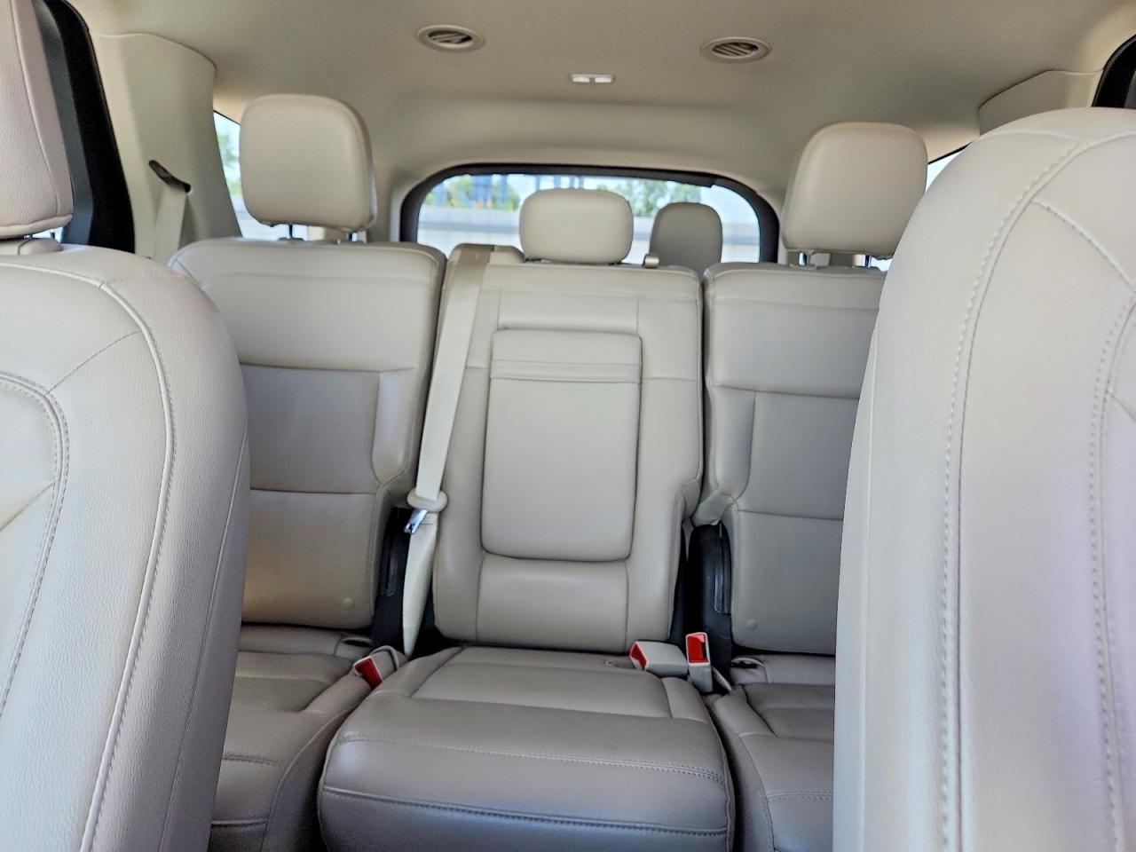 2021 Ford Explorer Limited White vin: 1FMSK8FH9MGA79448