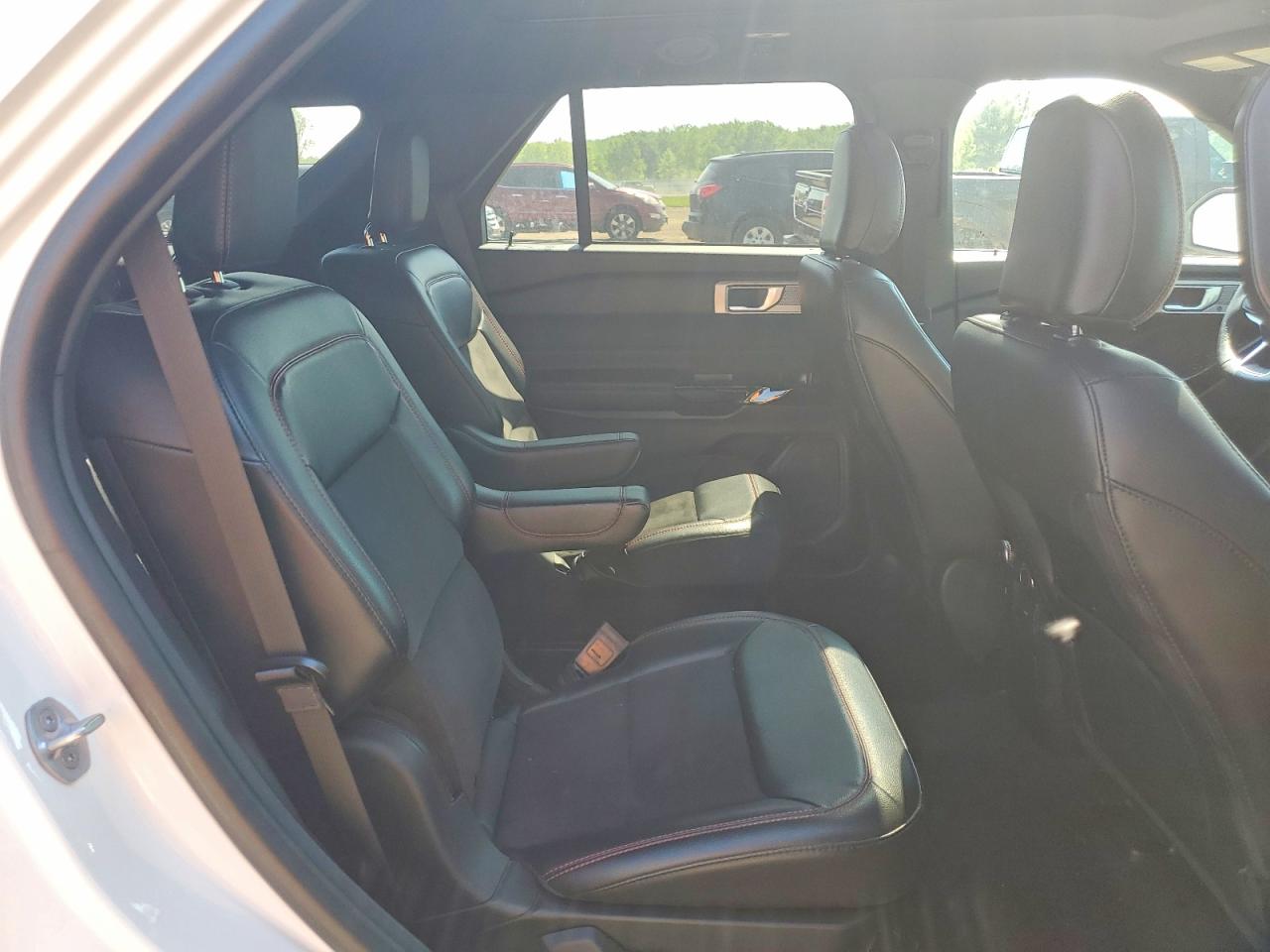 2022 Ford Explorer St-line White vin: 1FMSK8KH1NGA18778