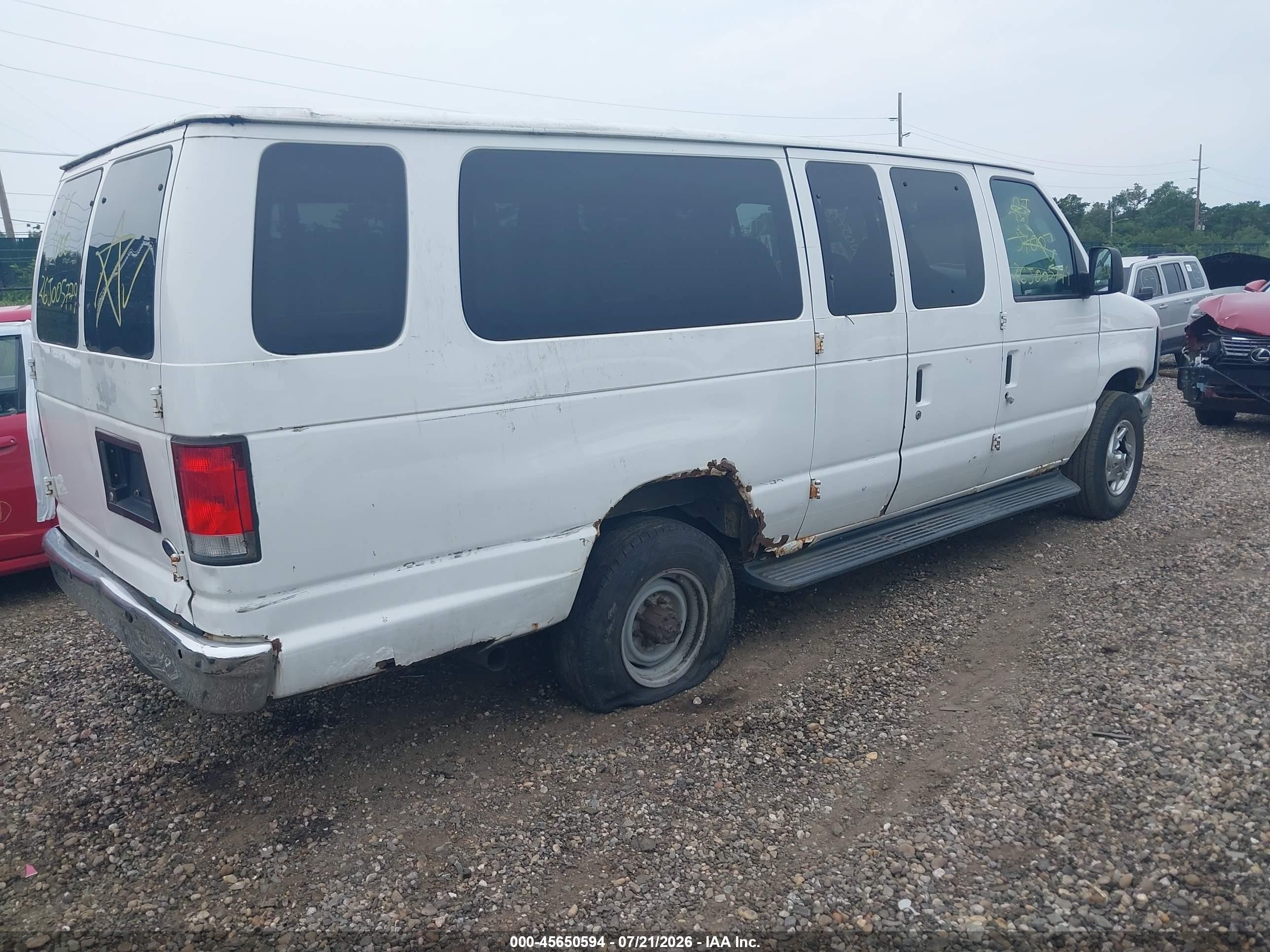 2008 Ford E-350 Super Duty Xl/xlt Белый vin: 1FMSS31L58DA49739