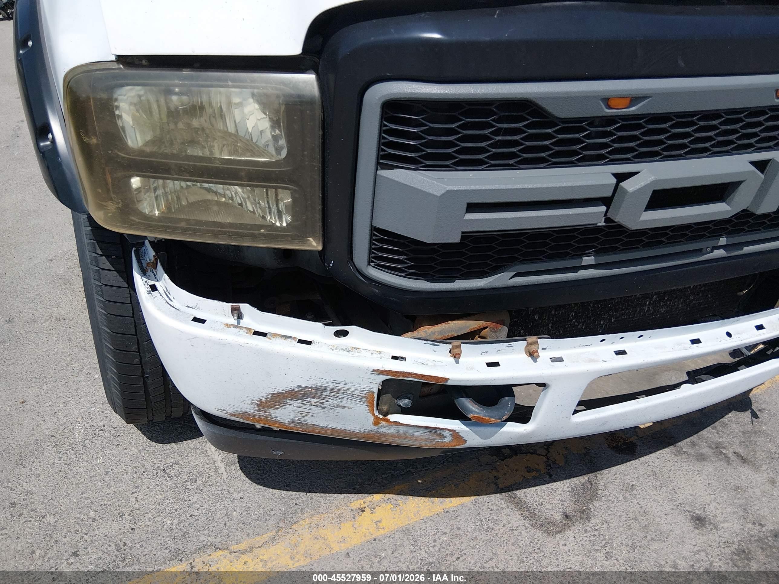 2002 Ford Excursion Xlt White vin: 1FMSU41F42EB66093