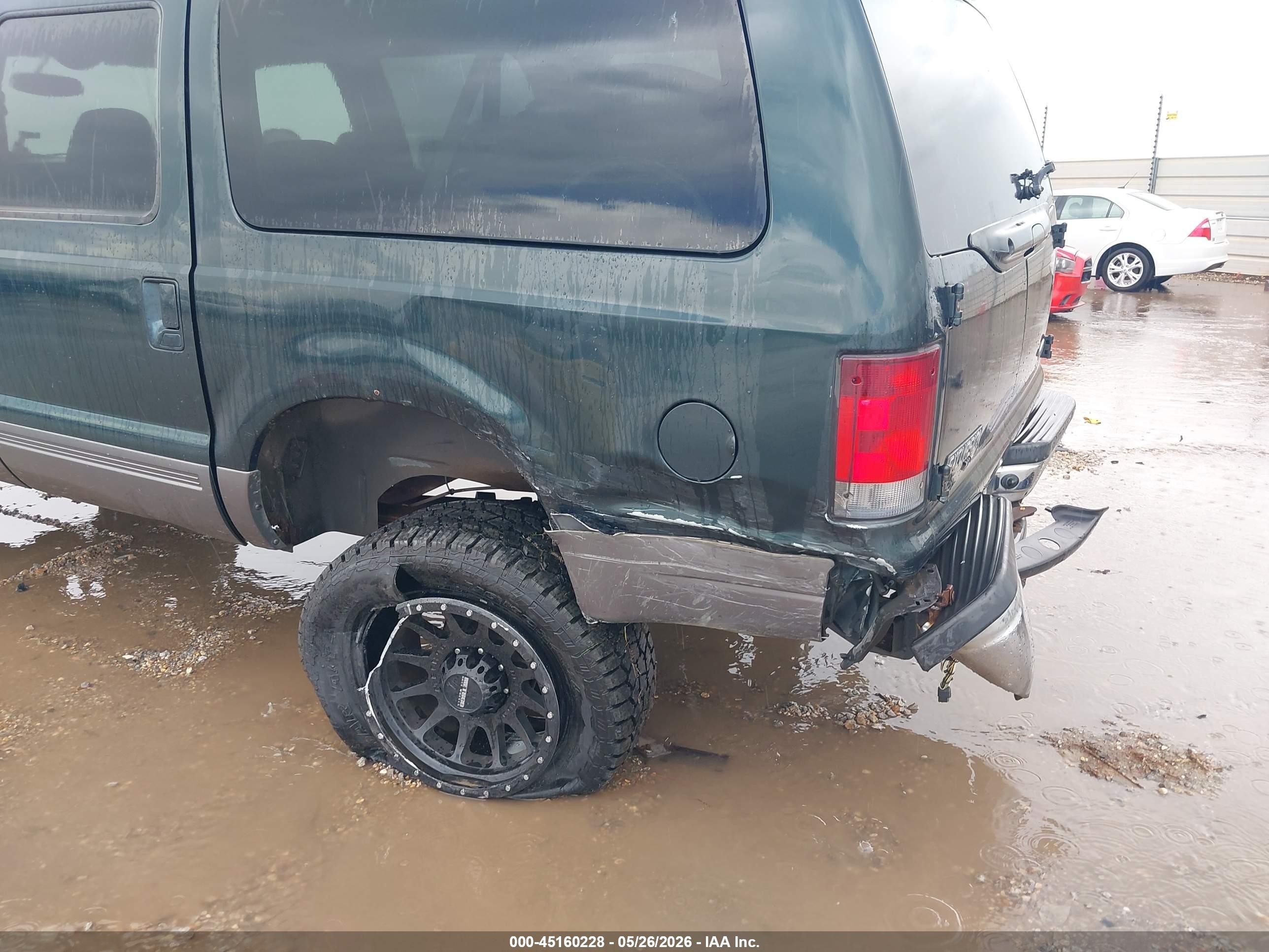 2002 Ford Excursion Xlt Зеленый vin: 1FMSU41F62EB66502