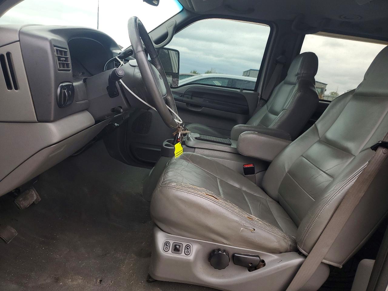 2002 Ford Excursion Xlt Серебряный vin: 1FMSU41F72EA51732