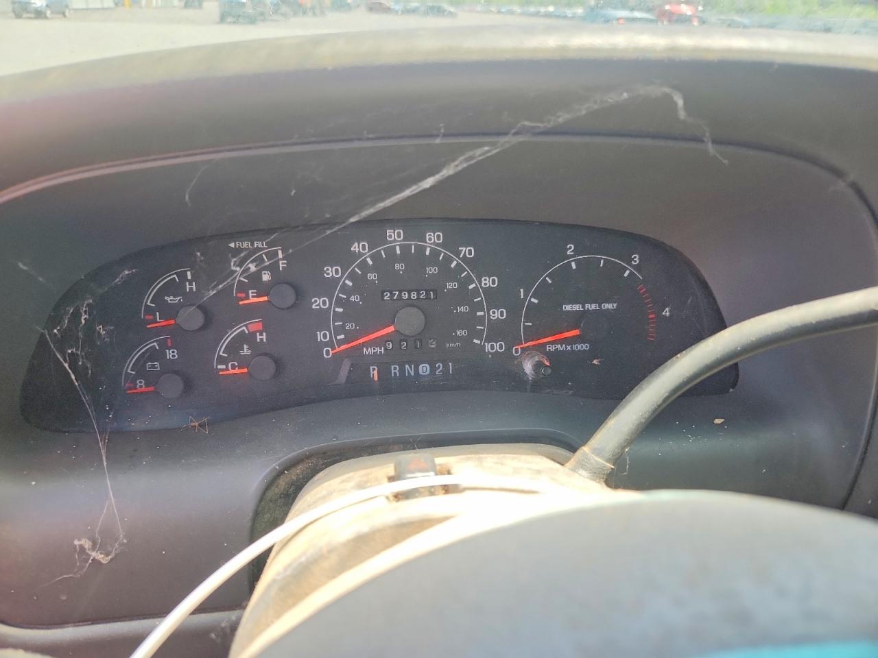 2000 Ford Excursion Xlt Серебряный vin: 1FMSU41F8YED27960