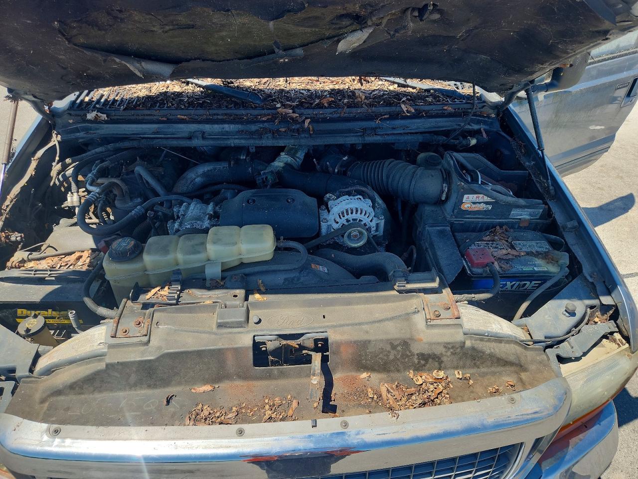 2000 Ford Excursion Xlt Серебряный vin: 1FMSU41F8YED27960