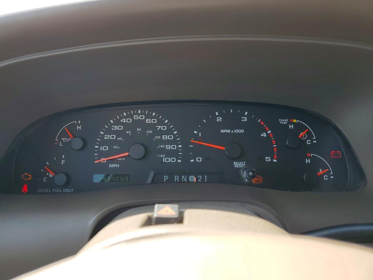 2002 Ford Excursion Limited Tan vin: 1FMSU43F02EA77747