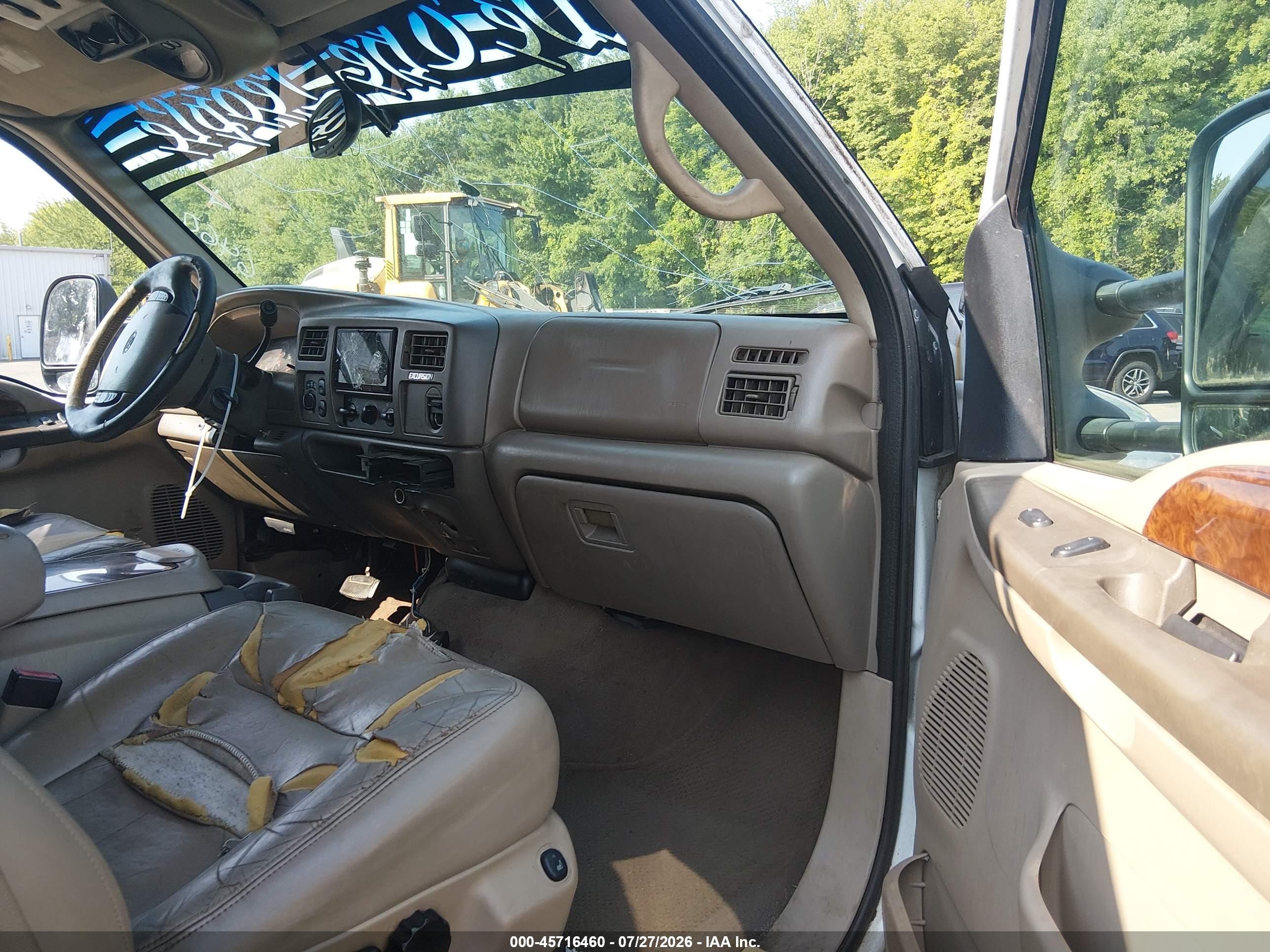 2001 Ford Excursion Limited White vin: 1FMSU43F11ED73097