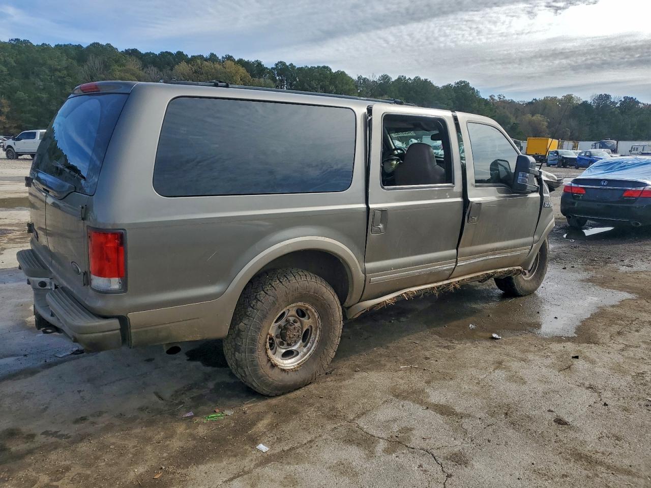 2002 Ford Excursion Limited Tan vin: 1FMSU43F22ED01391
