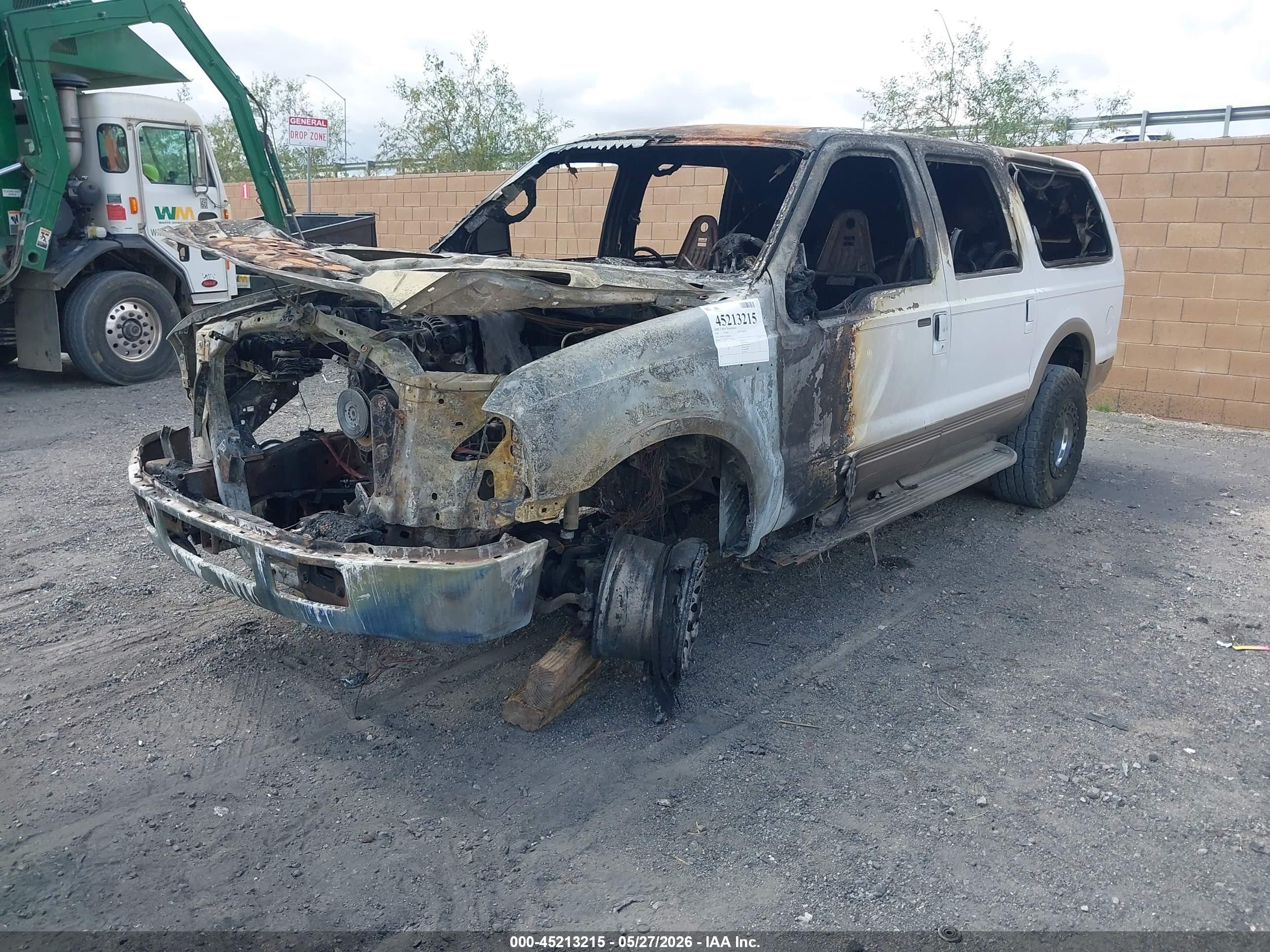 2000 Ford Excursion Limited Белый vin: 1FMSU43F3YEB26464