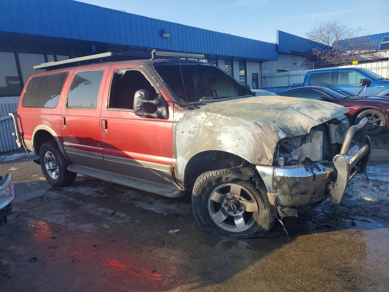 2000 Ford Excursion Limited Red vin: 1FMSU43F5YEA85528