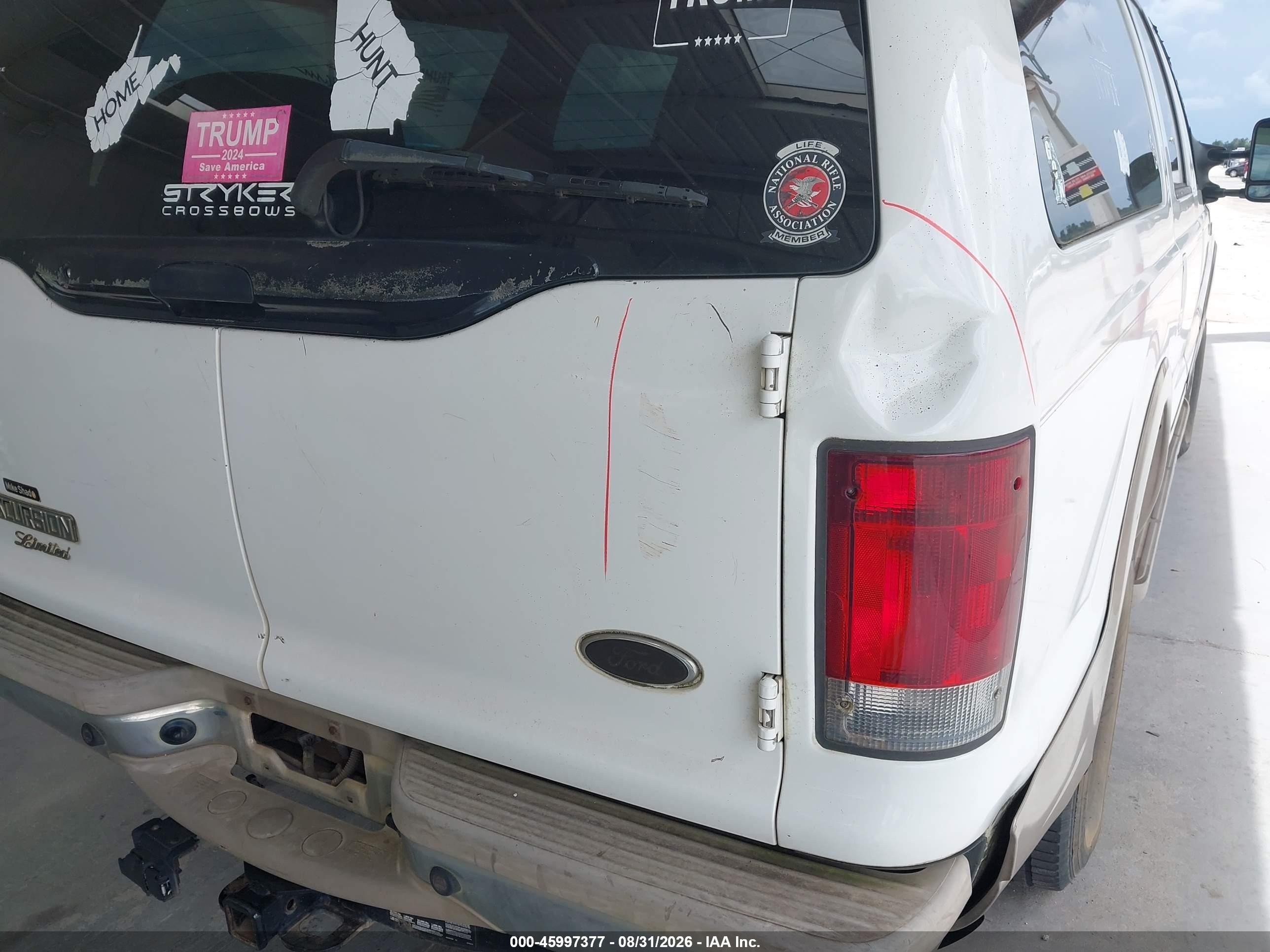2001 Ford Excursion Limited White vin: 1FMSU43F71EB51826